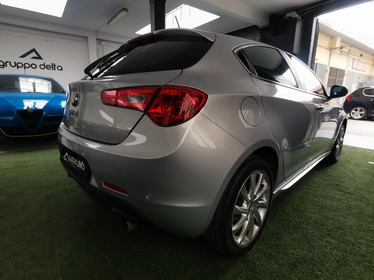 Alfa Romeo Giulietta 2.0 JTDm-2 Distinctive GARANZIA 12 MESI