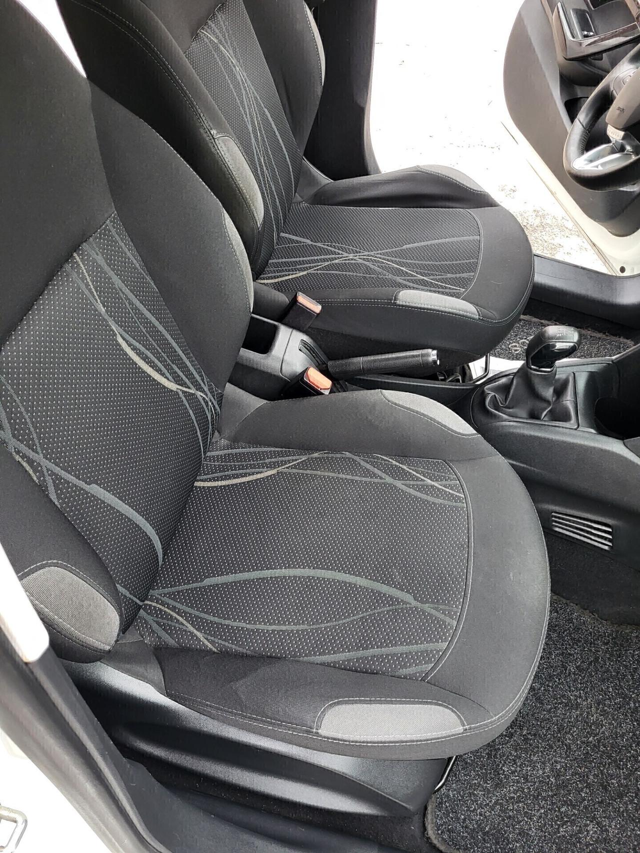 PEUGEOT 208 1,4 HDI-UNICO PROPRIETAR-4 REVISIONI