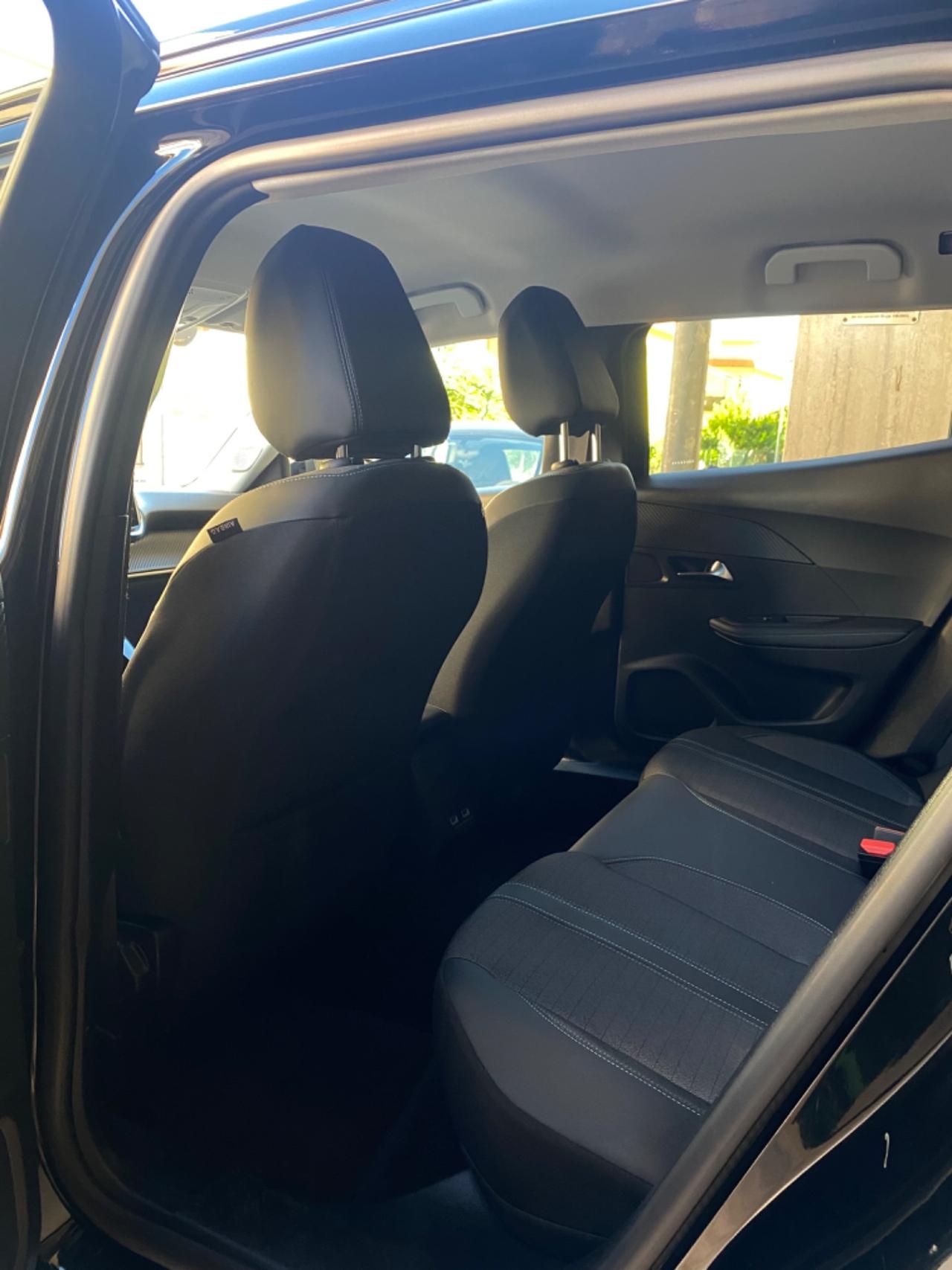 Peugeot 2008 PureTech 100 S&S Allure Pack