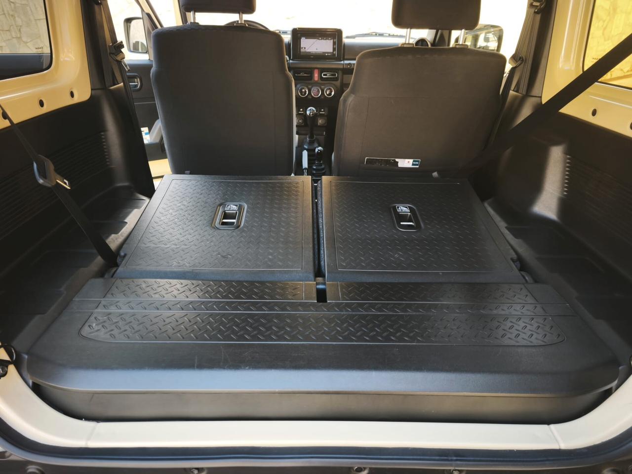 Suzuki Jimny 1.5 5MT Top 4 POSTI