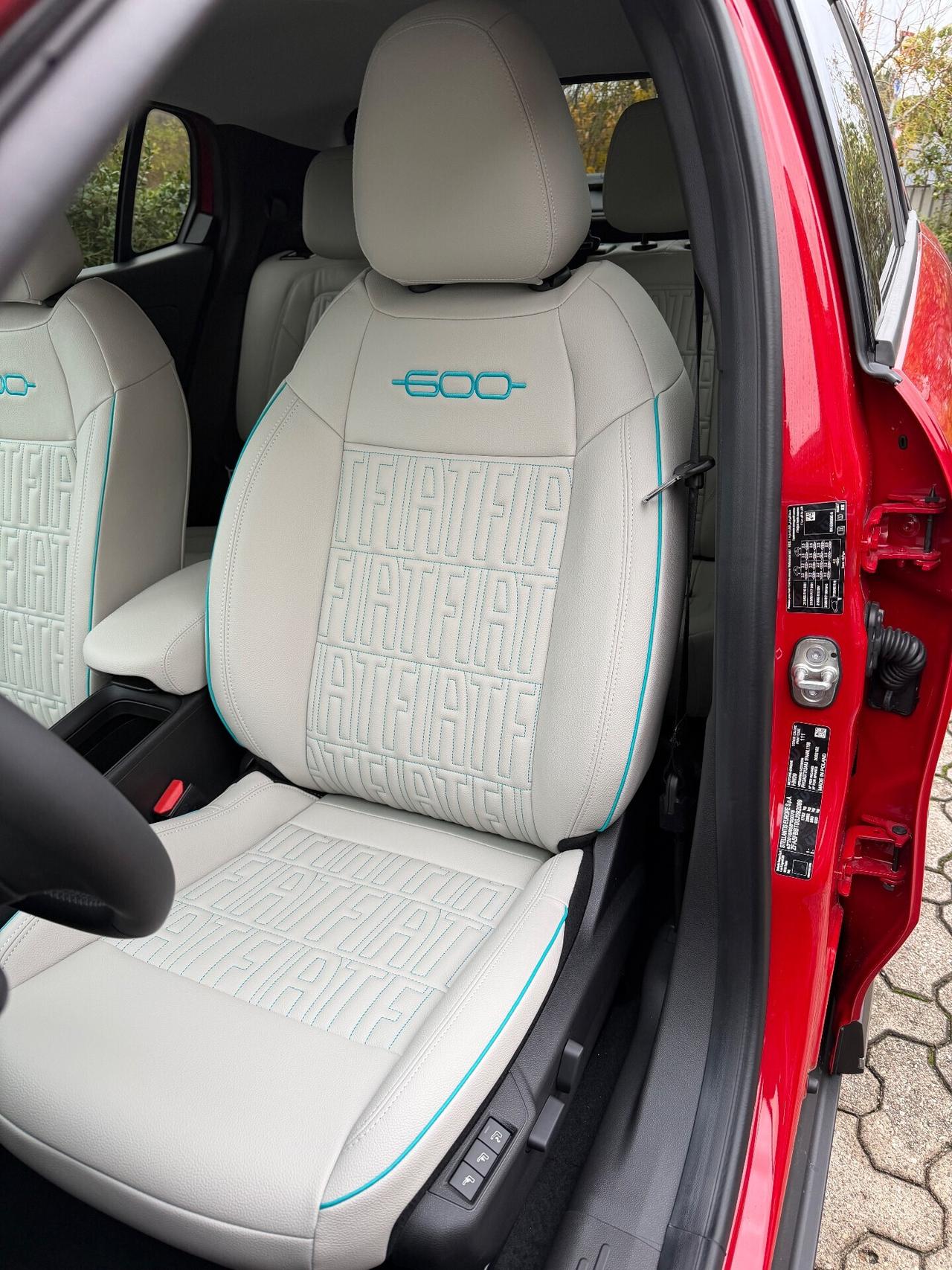 Fiat 600 Hybrid 100 CV DCT MHEV La Prima