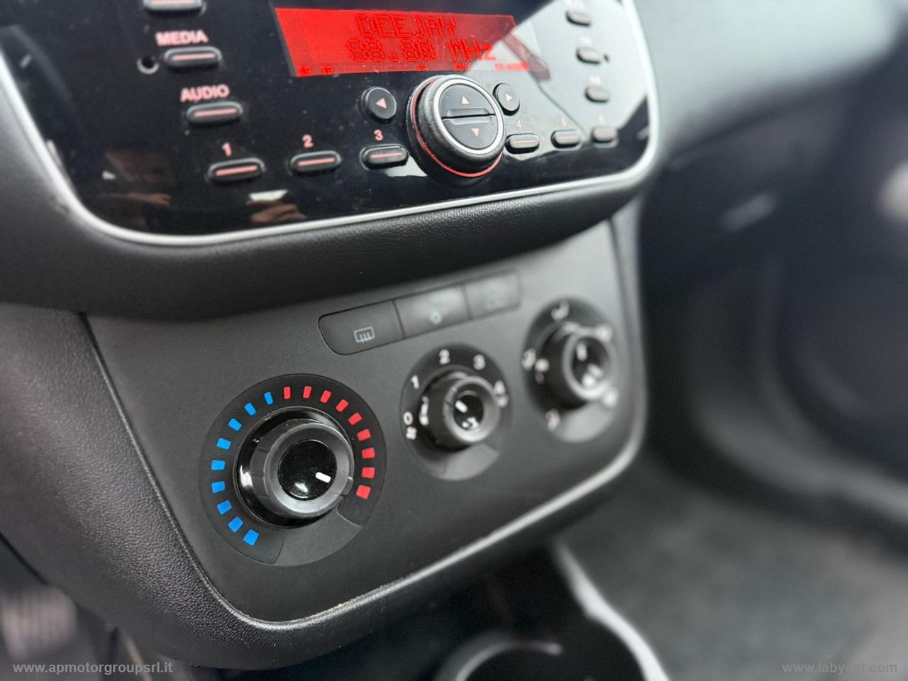 FIAT Punto 1.3 MJT II S&S 75CV LOUNGE