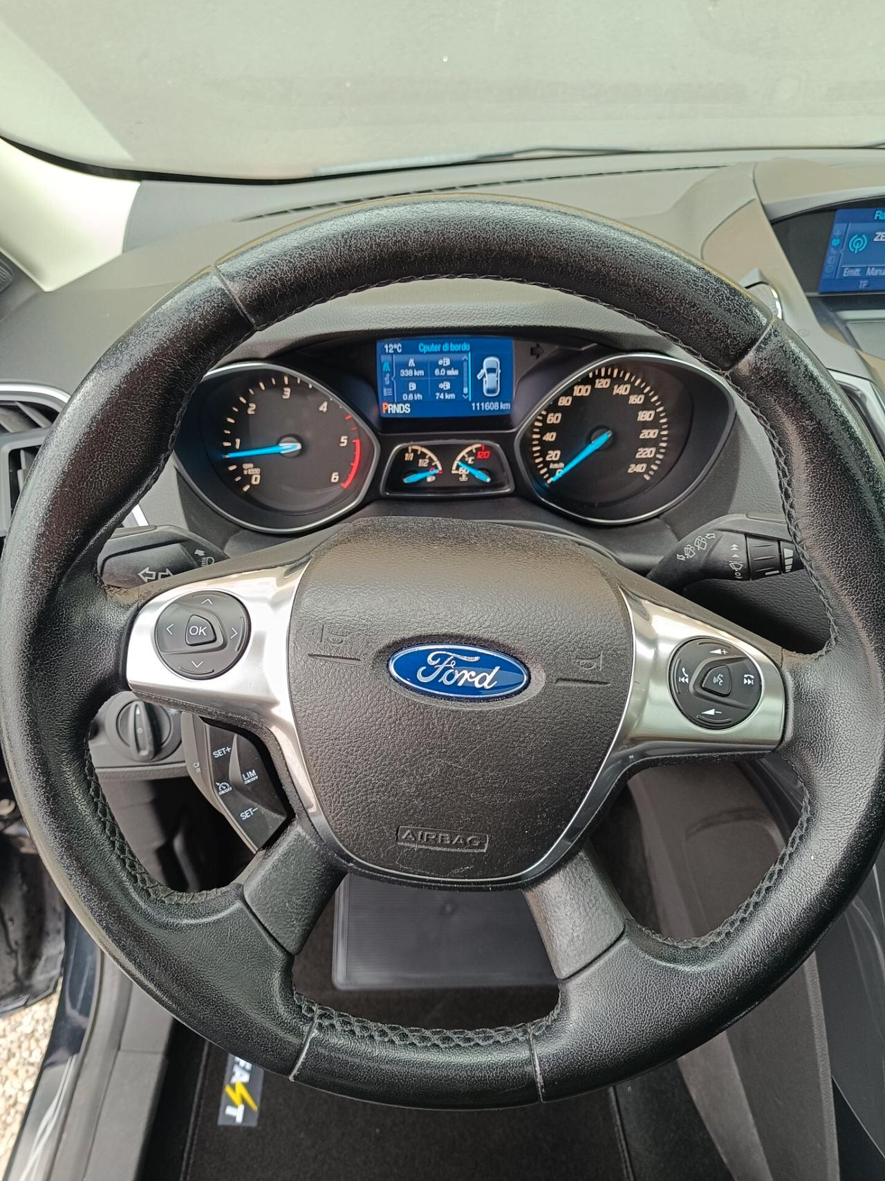 Ford Kuga 2.0 TDCI 140 CV 4WD Powershift Business