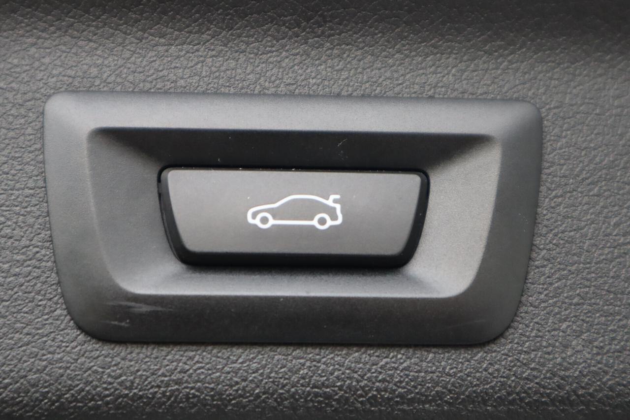 iX1 30 xDrive 313 CV - Camera - Navi - Pompa di calore