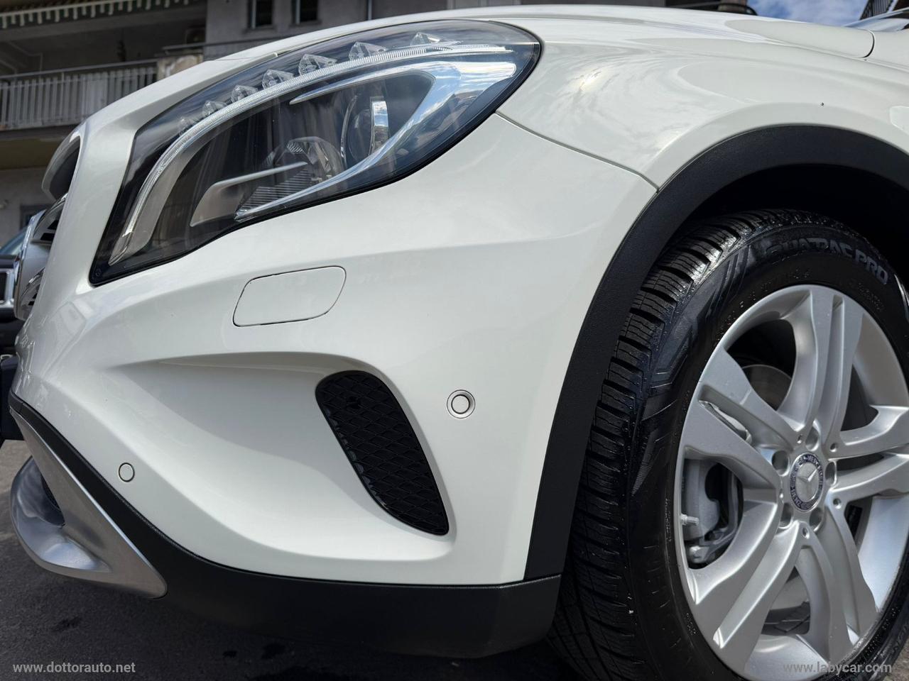 MERCEDES-BENZ GLA 200 d Automatic 4Matic Premium