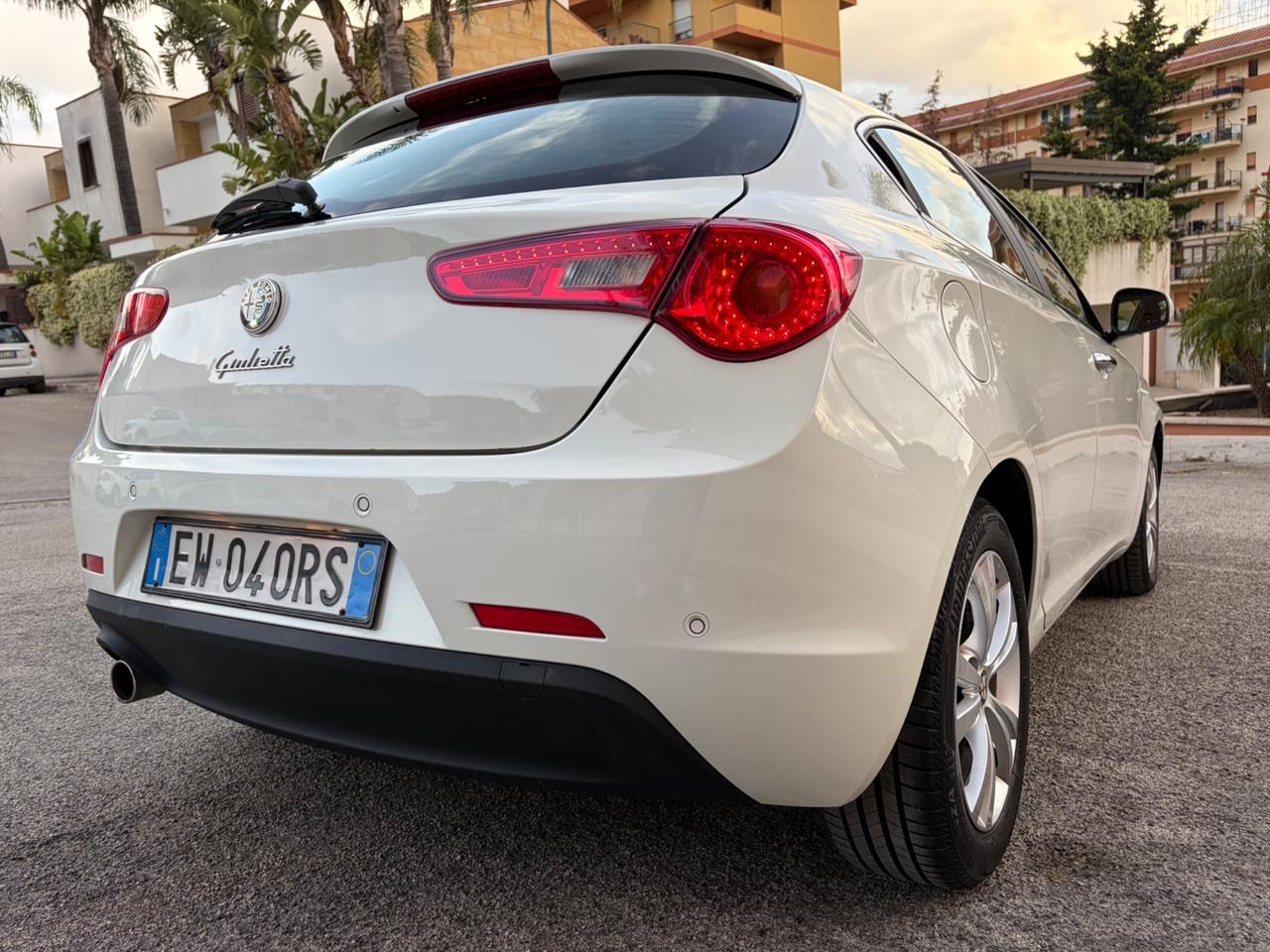 Alfa Romeo Giulietta 1.6 JTDm distictive ideale per neopatentati