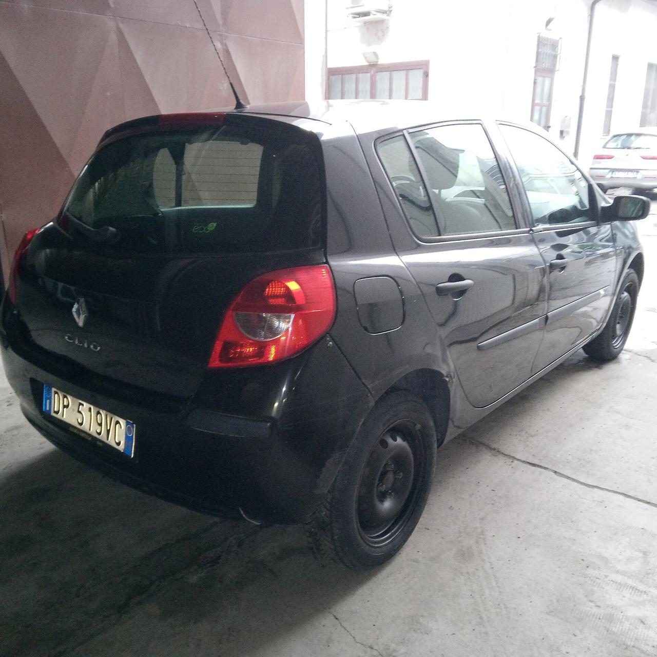 Renault Clio 1.2 16V 5 porte Dynamique