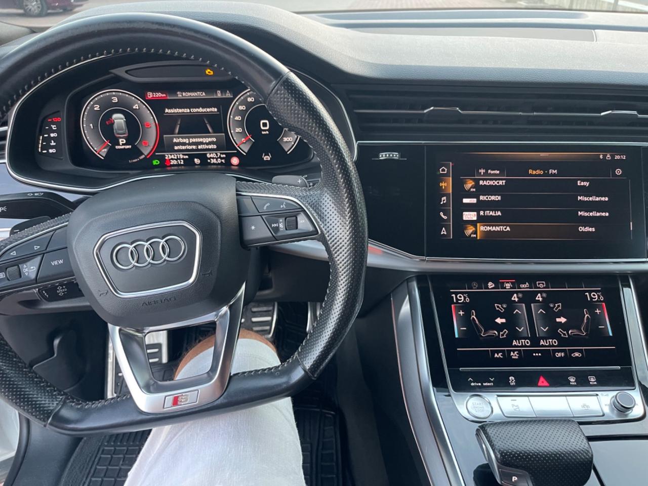 Audi Q8 50 TDI 286 CV quattro tiptronic Sport