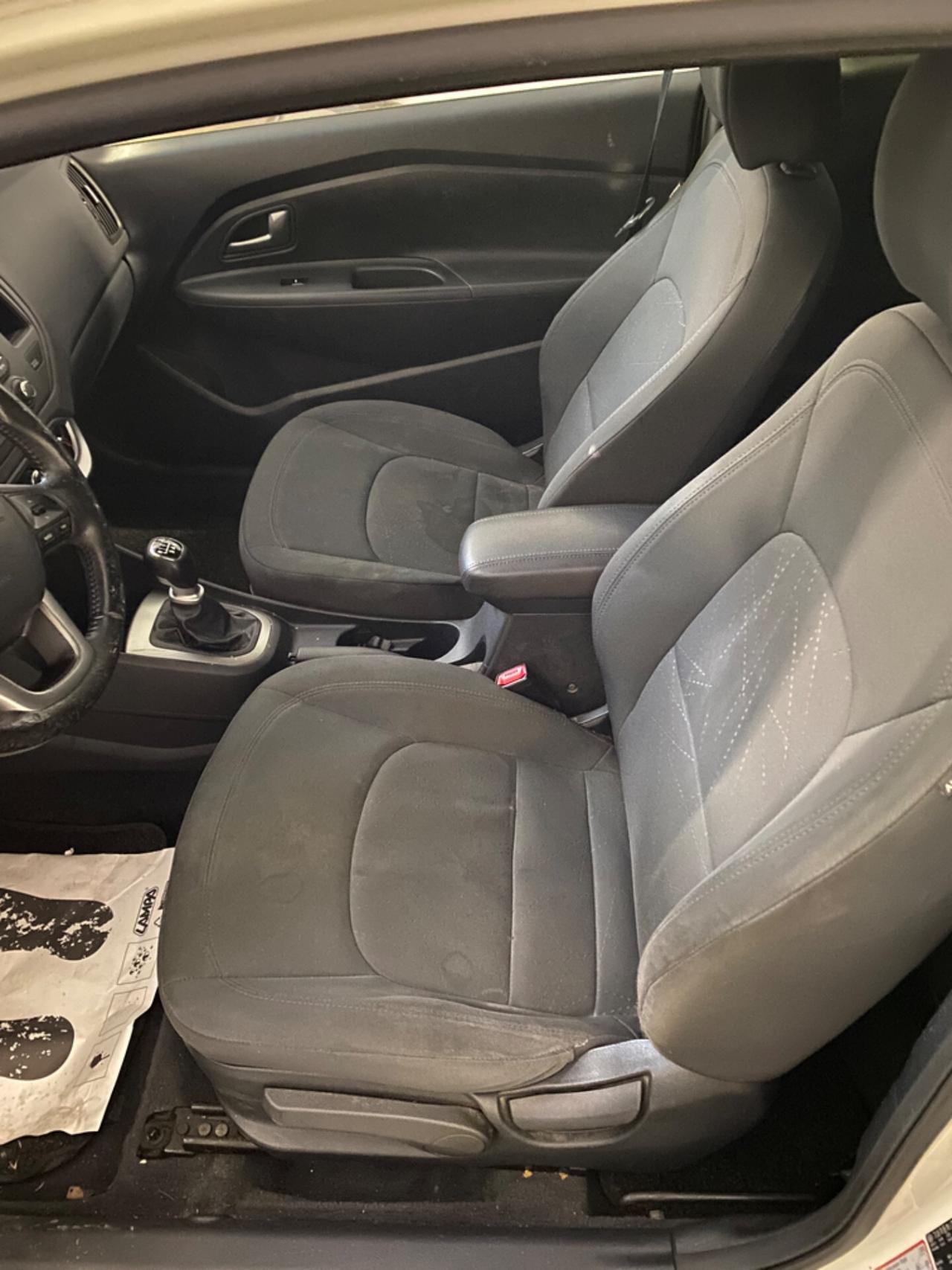 Kia Rio 1.1 CRDi WGT 3p. EX