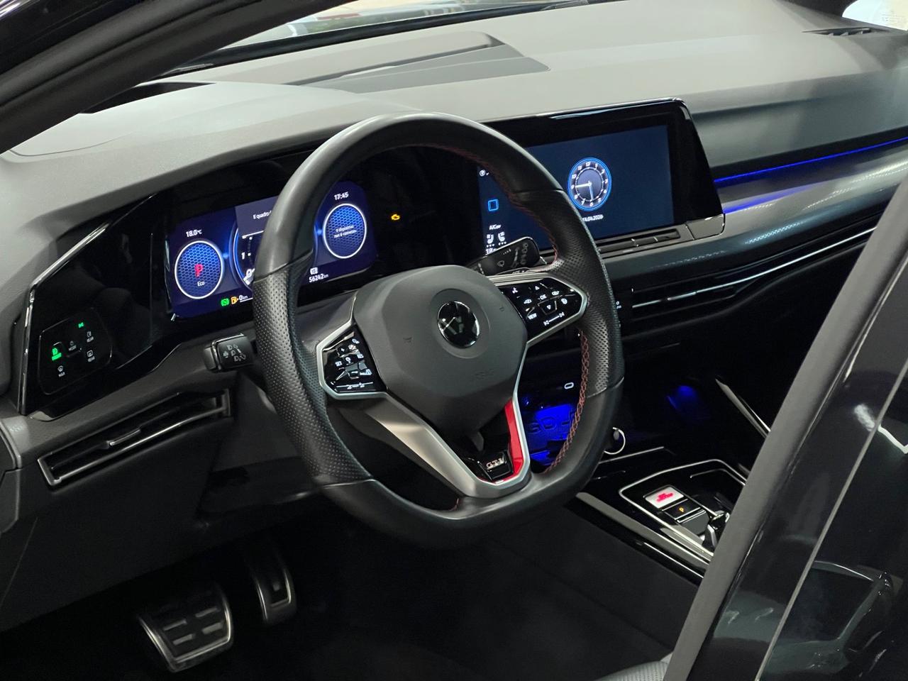 Volkswagen Golf GTI 2.0 TSI DSG