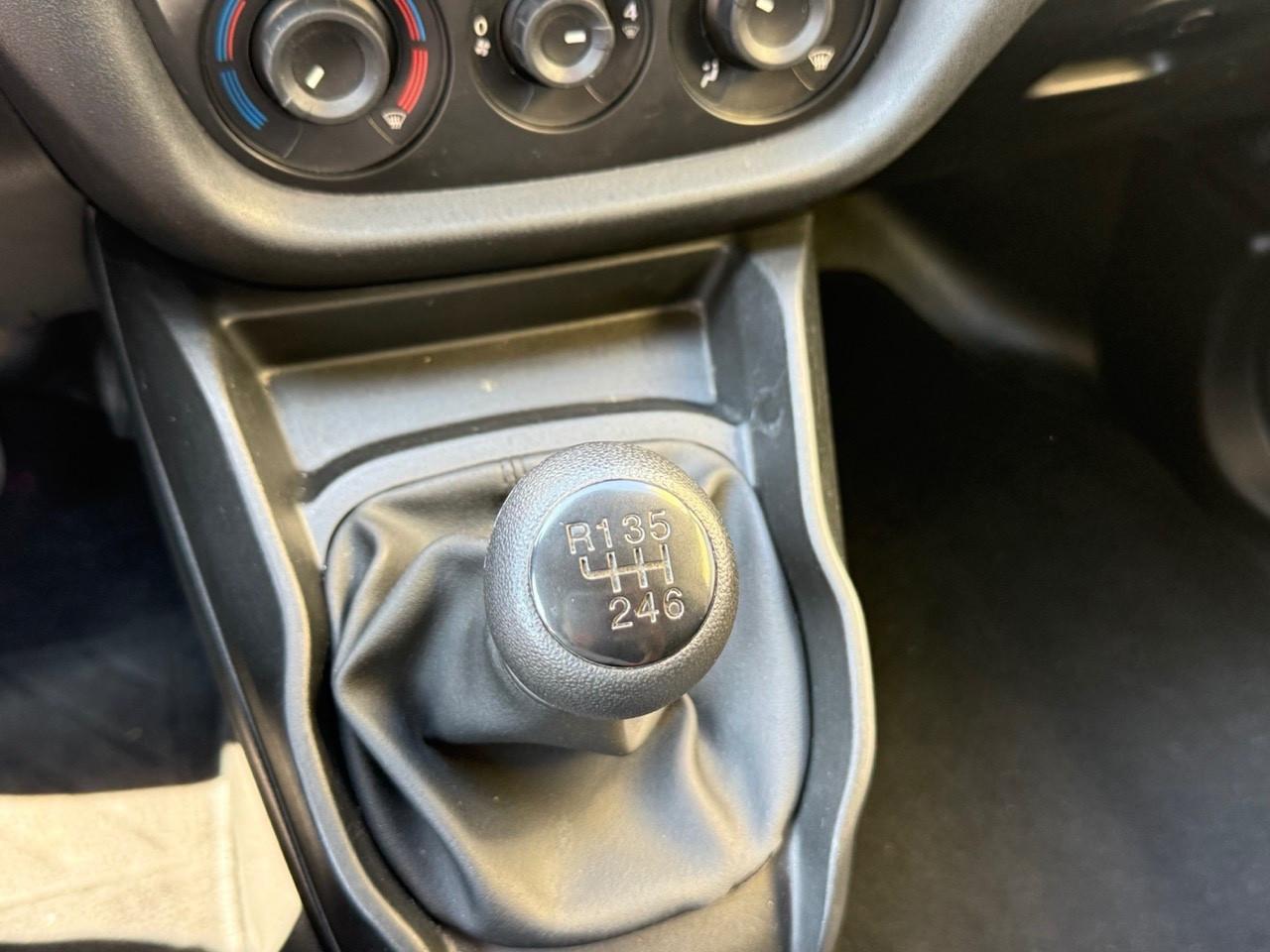 Fiat Doblo 1.6D 106CV 6M 3POSTI 2022/PREZZO REALE