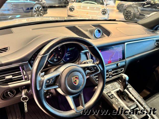 PORSCHE Macan 2.0