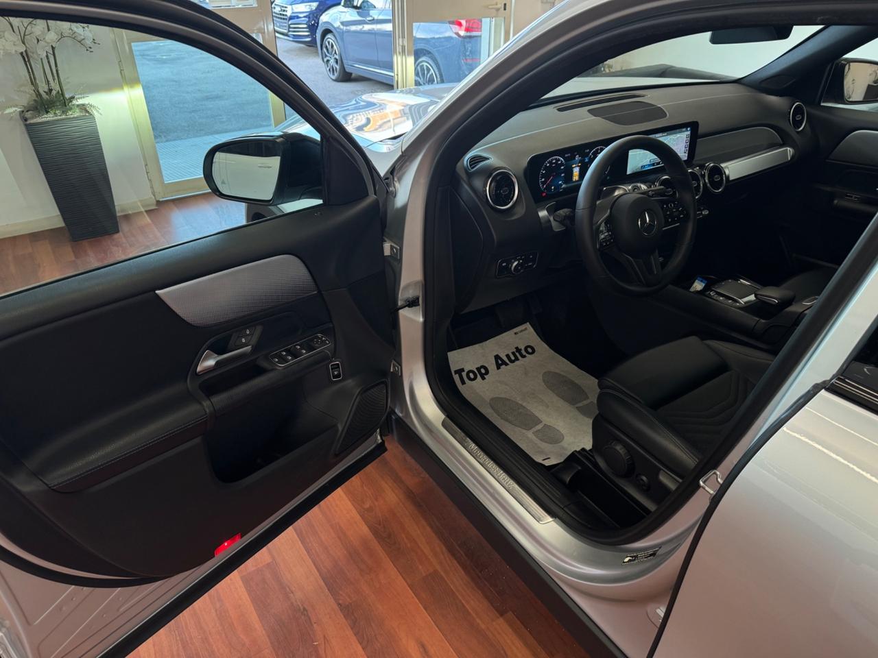 MERCEDES-BENZ GLB 200 d AUT. 4MATIC SPORT / 7 POSTI