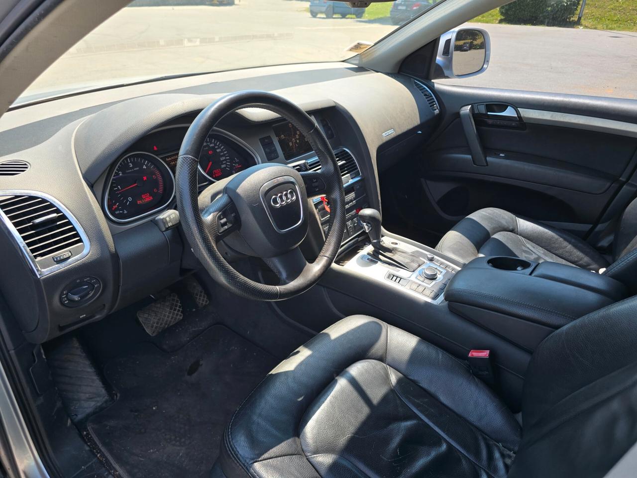 Audi Q7 3.0 V6 TDI 233CV quattro tiptronic