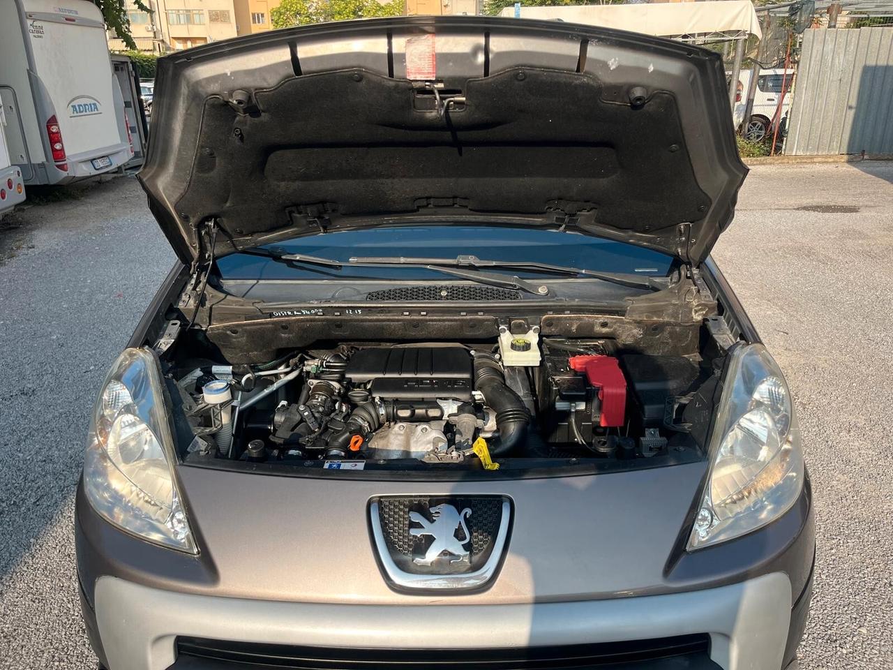 Peugeot Partner Tepee 1.6 HDi 110CV Premium