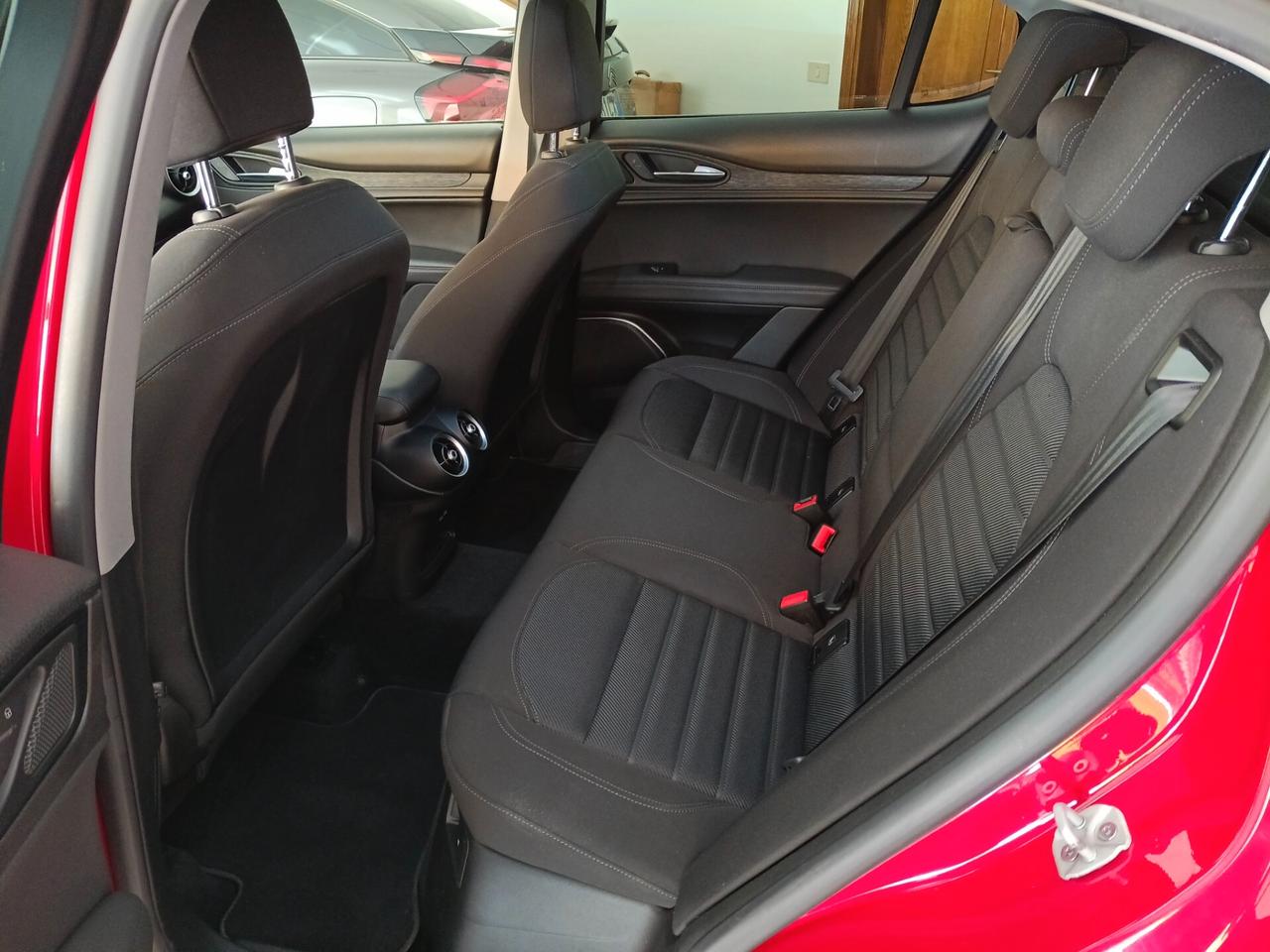 Alfa Romeo Stelvio 2.2 Turbodiesel 160 CV AT8 RWD Business