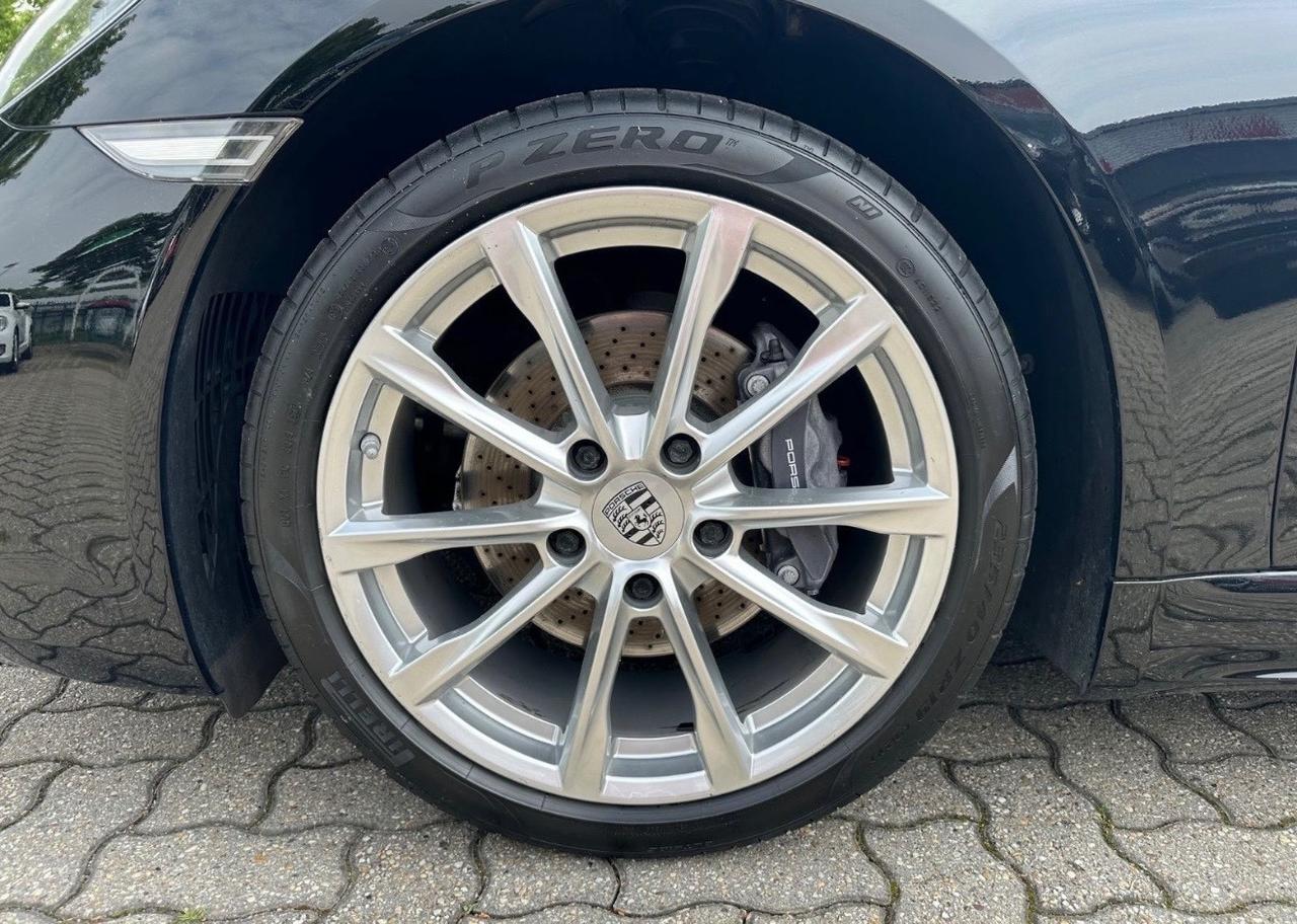 Porsche 718 Spyder Boxster 2.0 T