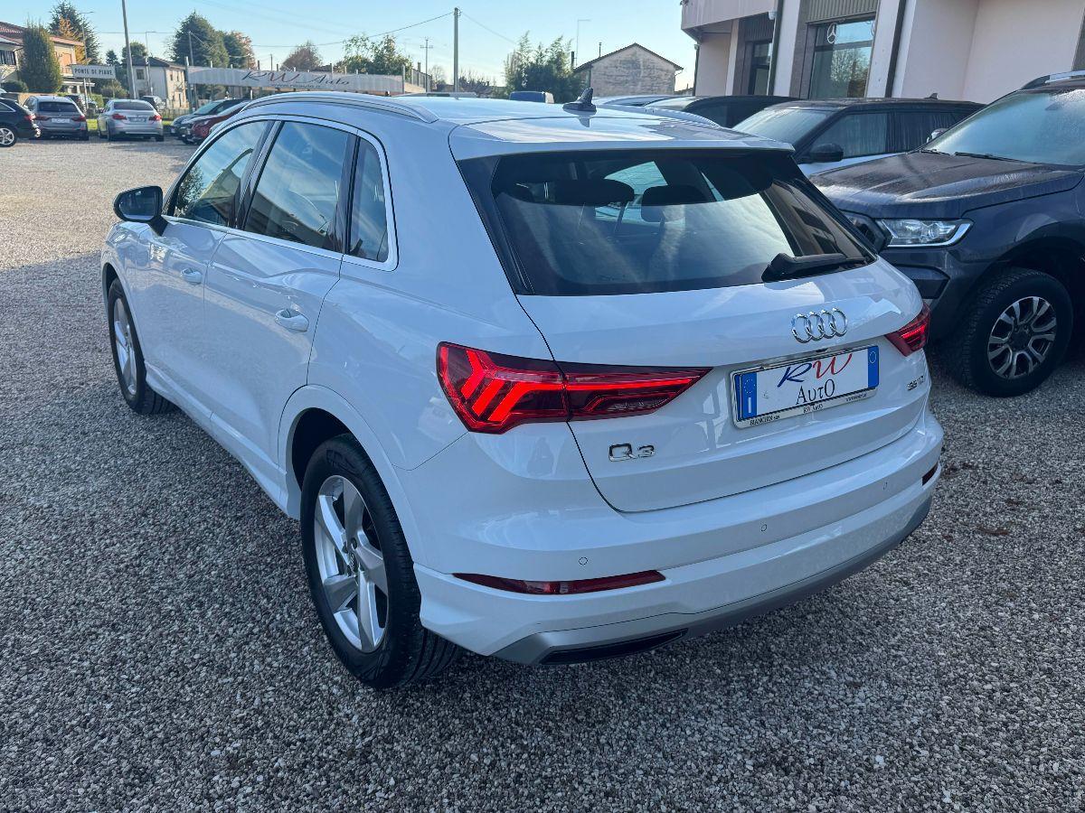 AUDI - Q3 - 35 TDI quattro S tronic S-LINE