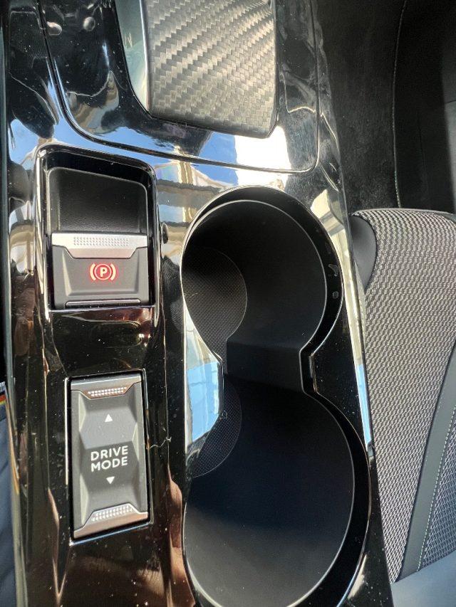 PEUGEOT 2008 Hybrid 145 e-DCS6 GT tua da ?299,00 mensili
