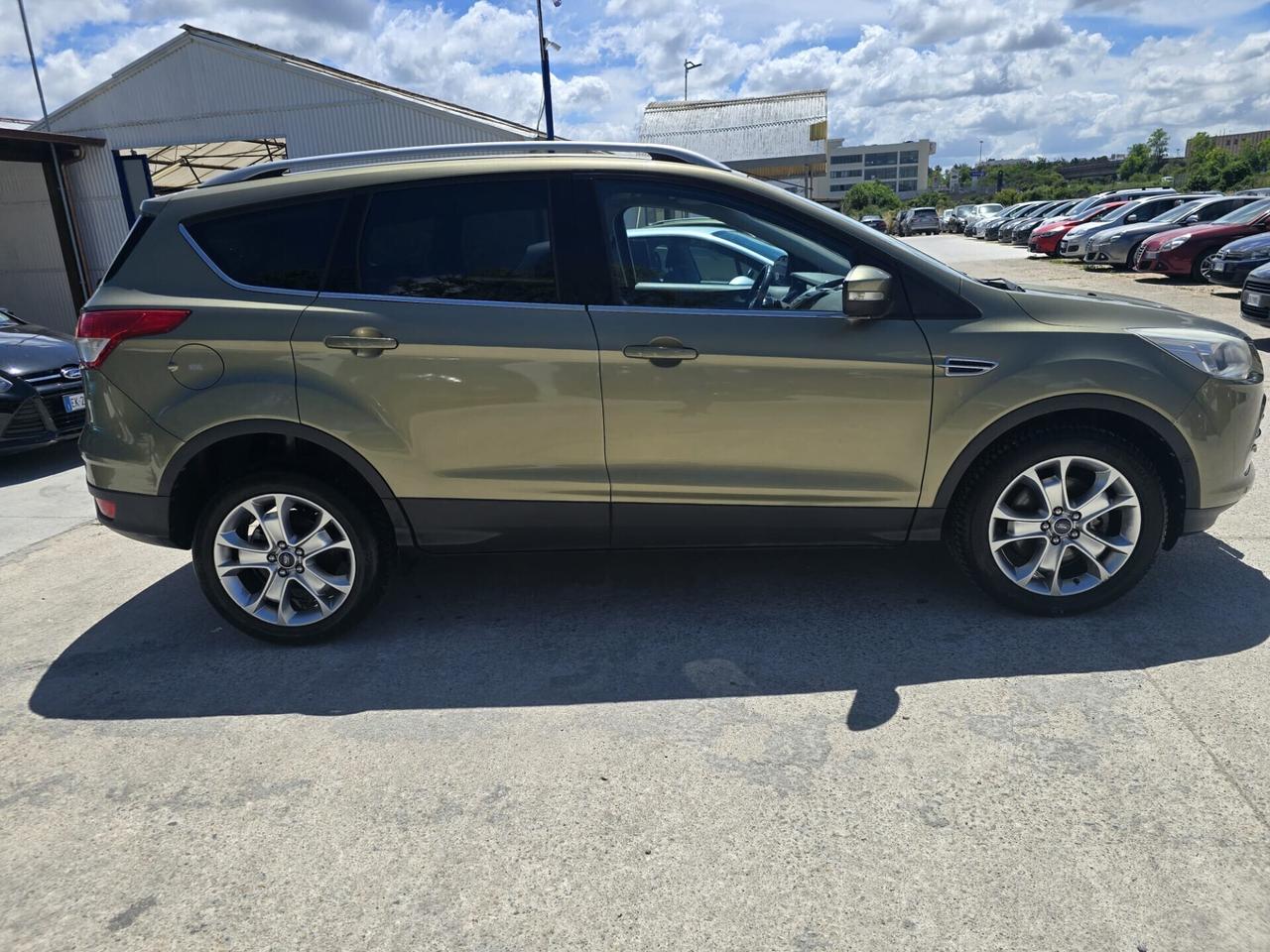 Ford Kuga 2.0 TDCI 140 CV 4WD Titanium