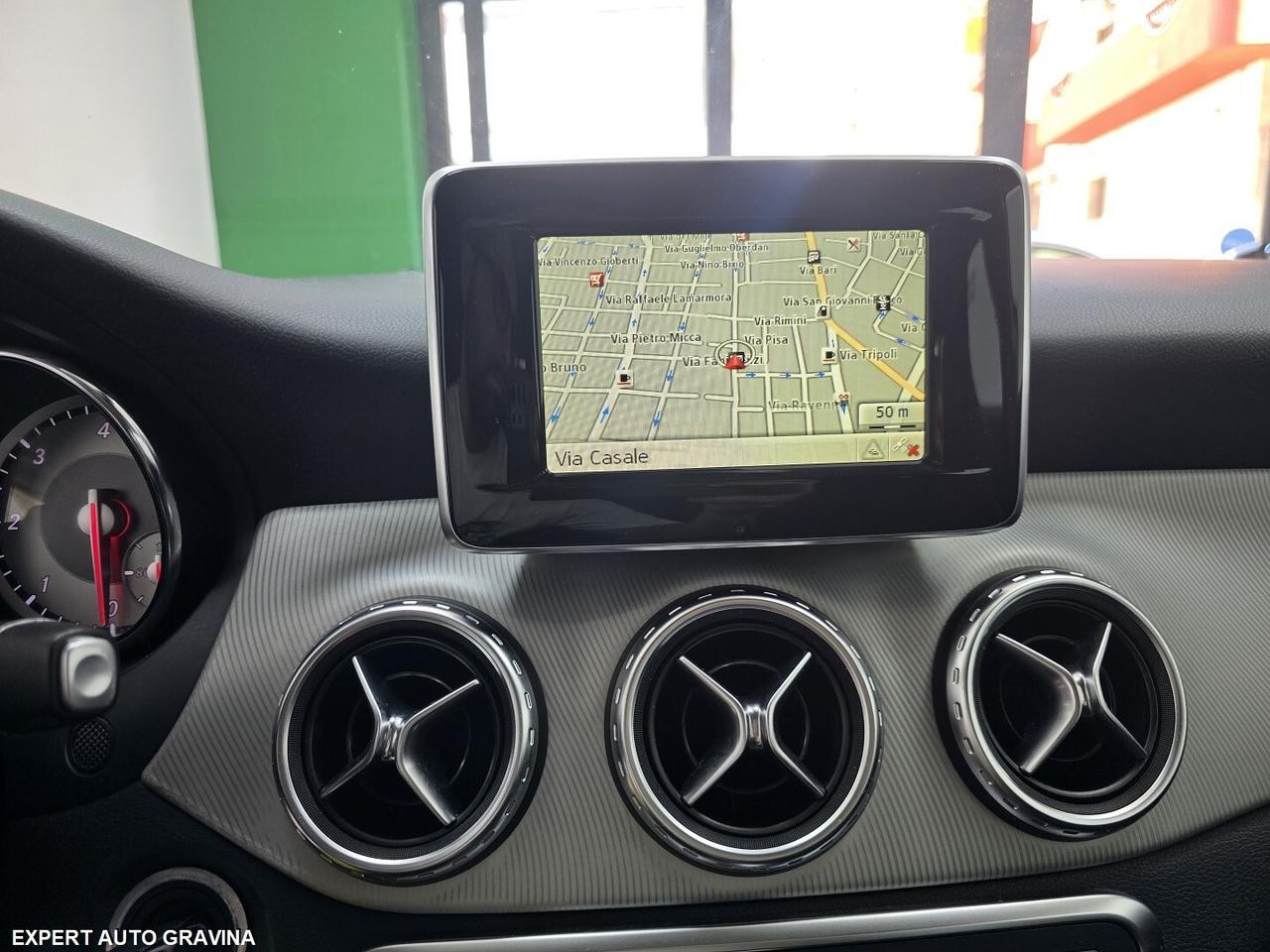 MERCEDES GLA 180d