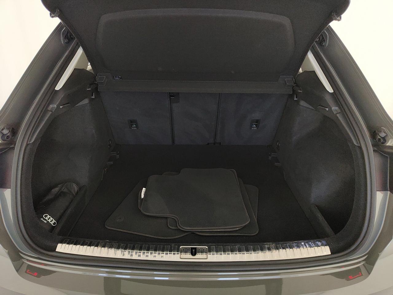 AUDI Q3 40 2.0 tdi Business quattro 190cv s-tronic
