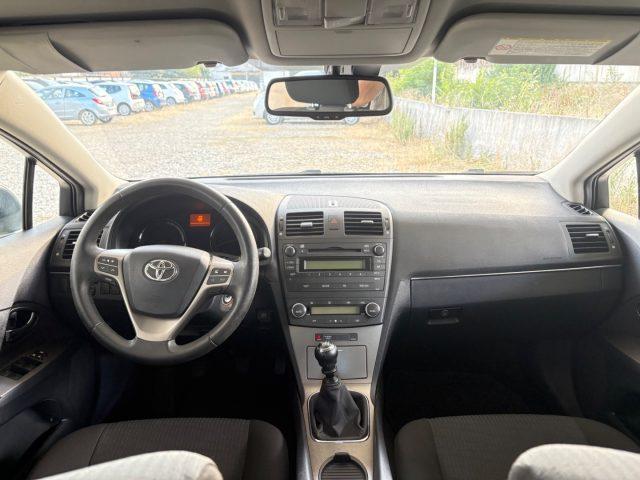 TOYOTA Avensis 2.0 D-4D KM E MOTORE ORIGINALI TAGLIANDI CERTIFICA