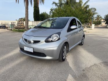 Toyota Aygo 1.4 turbodiesel 5 porte Sol