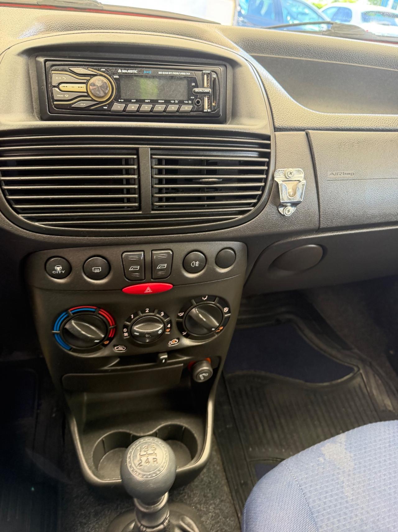 Fiat Punto 1.2 5 porte Active Natural Power