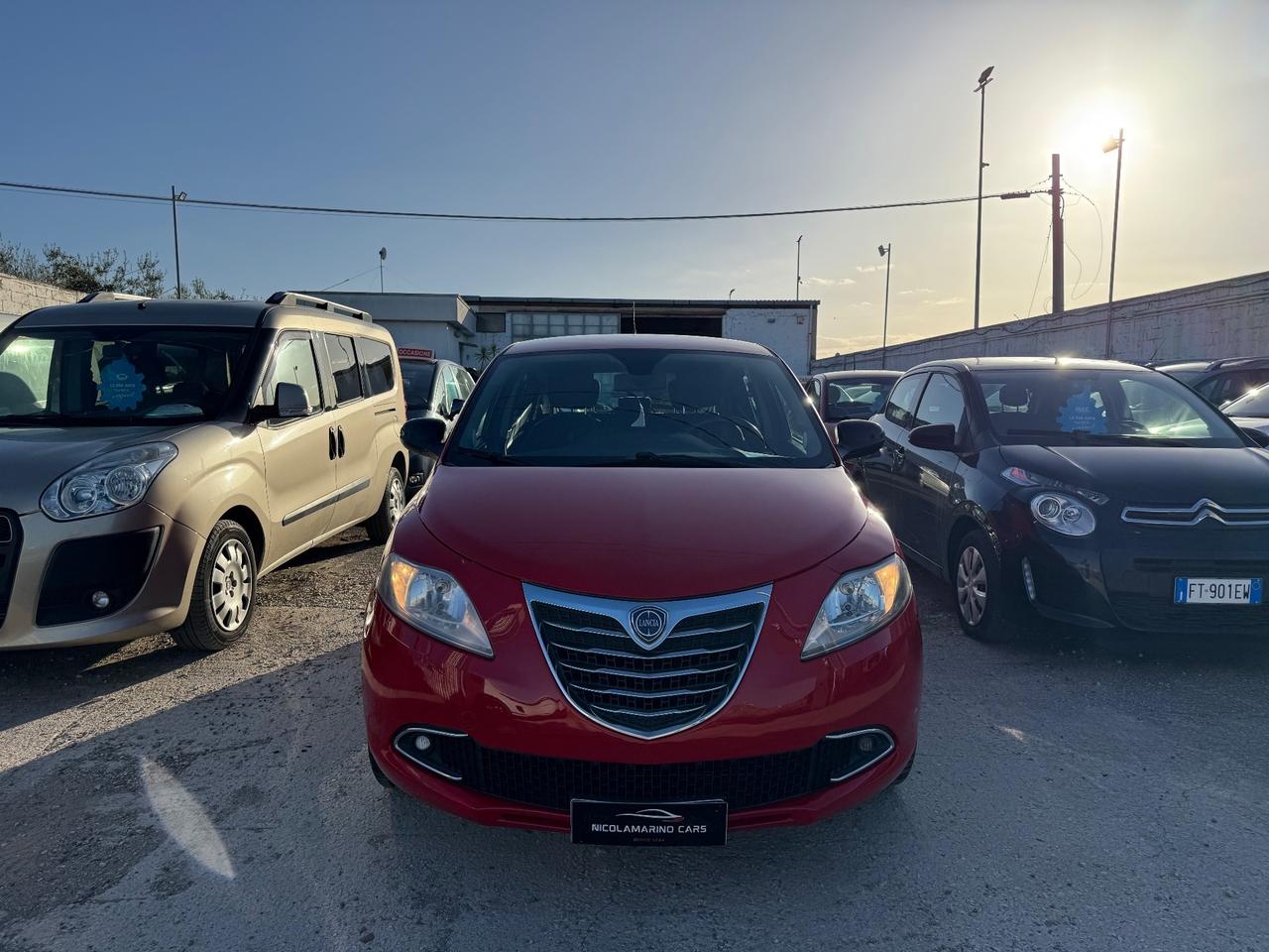 Lancia Ypsilon 1.2 69 CV 5 porte S&S Platinum