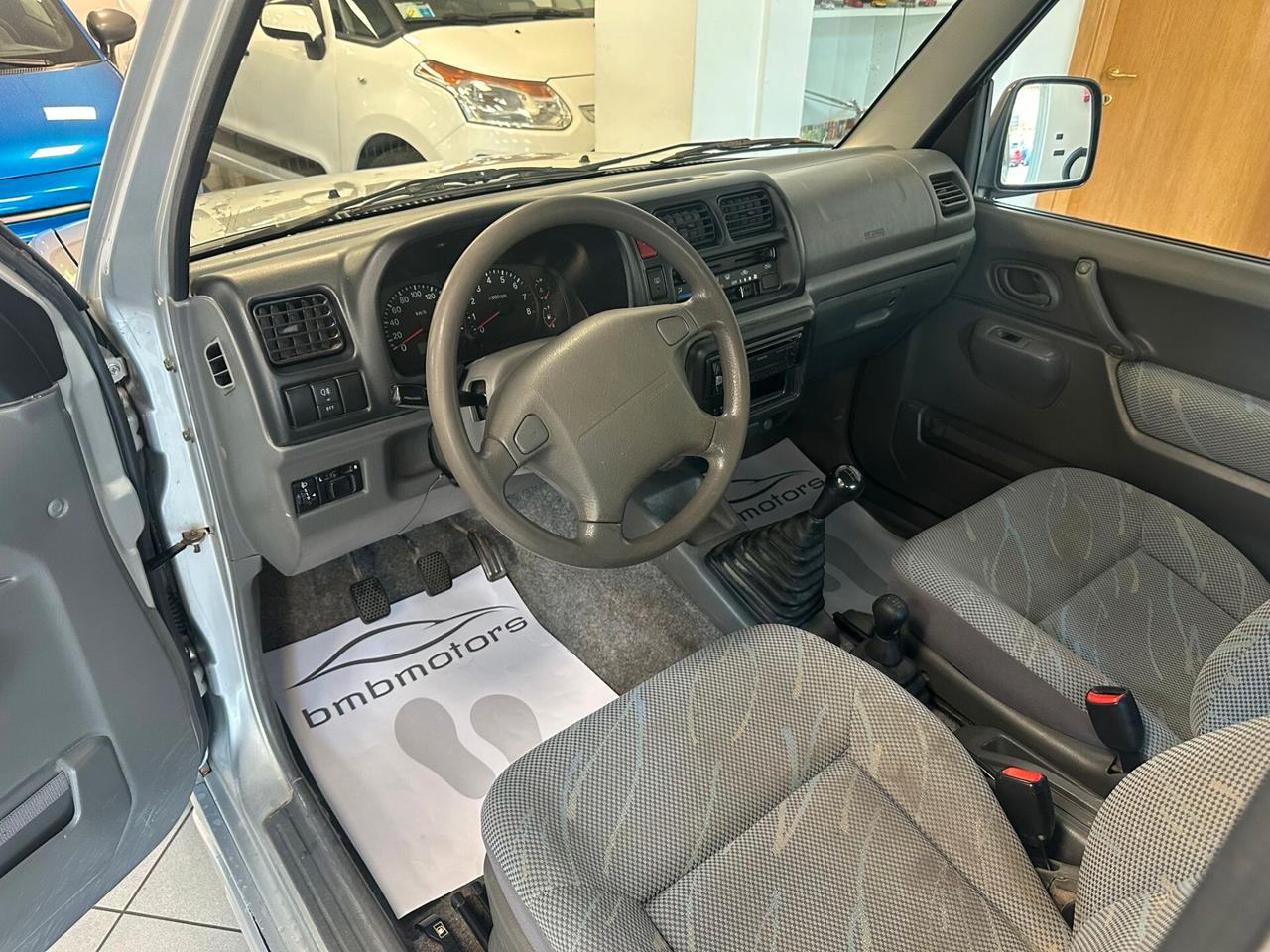 Suzuki Jimny 1.3i 16V cat 4WD JLX