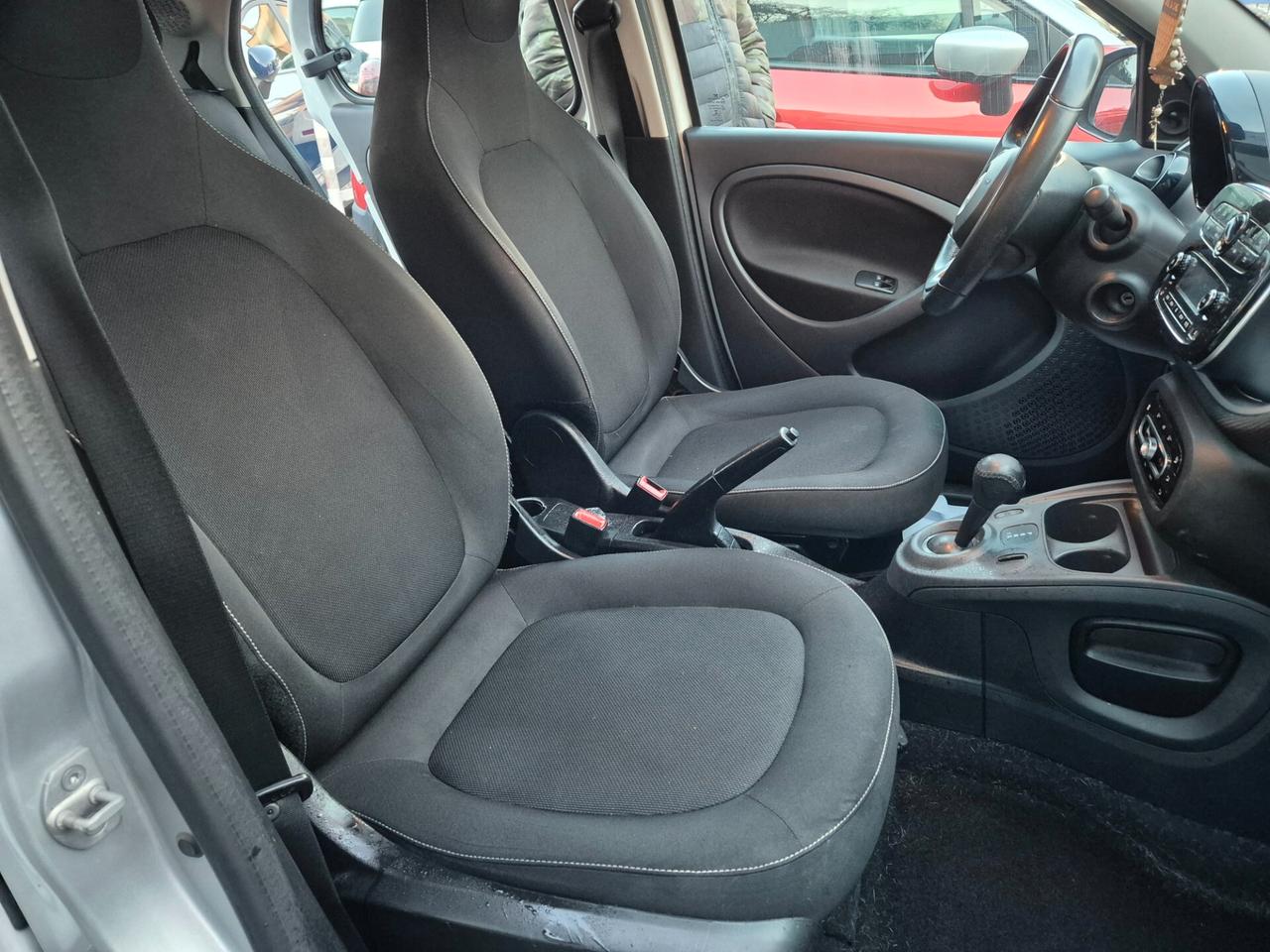 Smart ForFour 70 1.0 twinamic Youngster