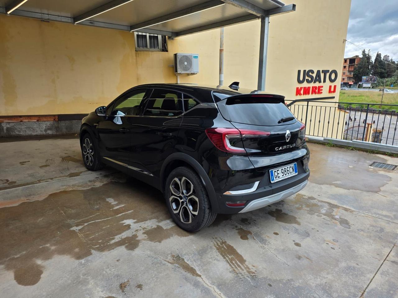Renault Captur Plug-in Hybrid E-Tech 160 CV Initiale Paris