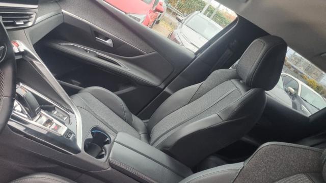 PEUGEOT 3008 BlueHDi 130 S&S aut Allure Pack