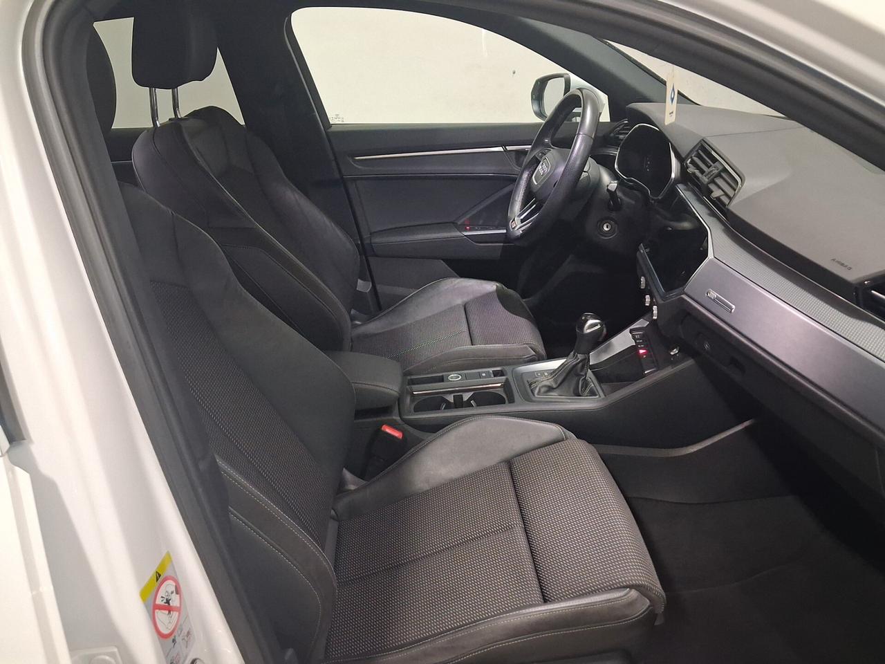 Audi Q3 SPB 35 TDI S tronic line Sportback 2021