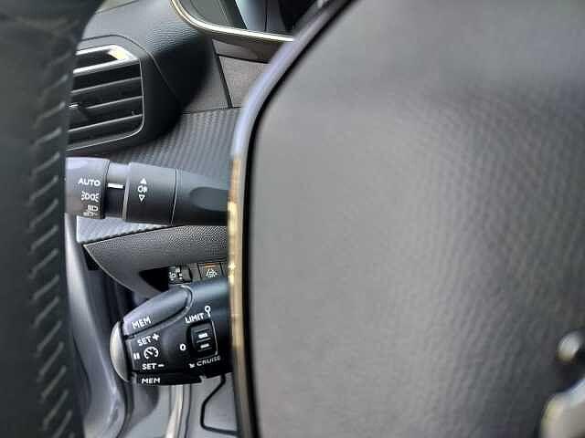 Peugeot 208 BlueHDi 100 Stop&Start 5 porte Allure Pack