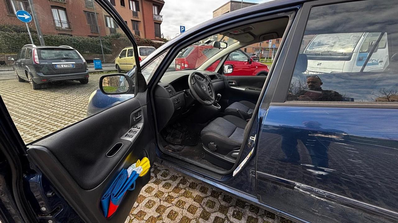 Toyota Corolla Verso 1.8 Benzina 136 CV