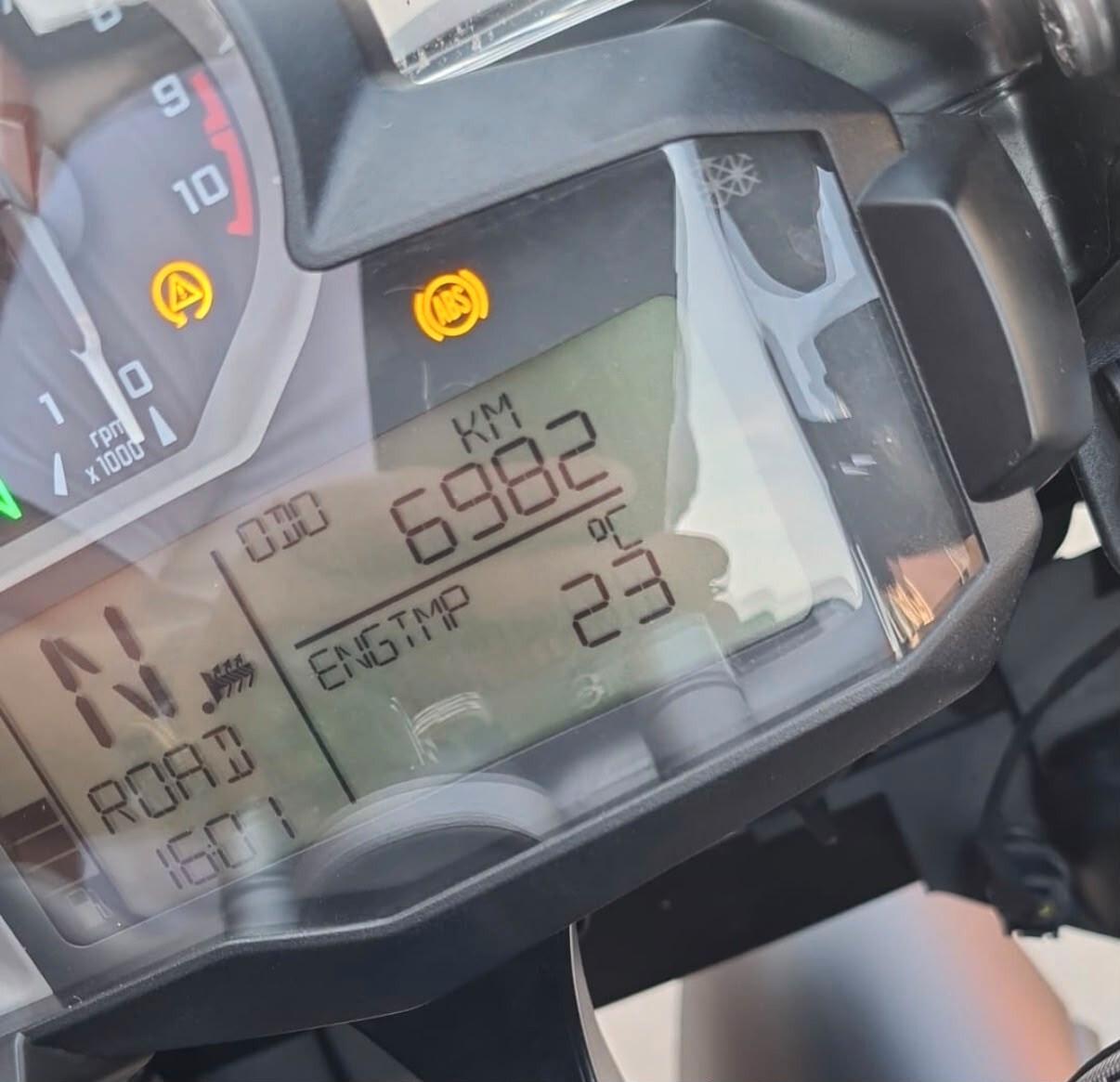BMW R 1200 GS – 2015 – SOLO 6.982 KM – PARI AL NUOVO