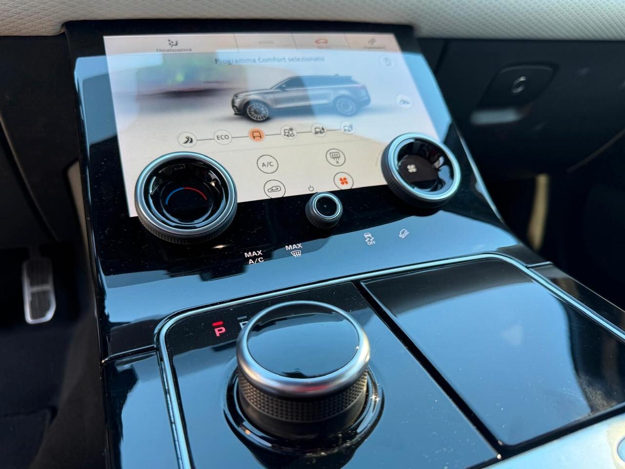 Land Rover Range Rover Velar 2.0D 180cv R-Dynamic SE