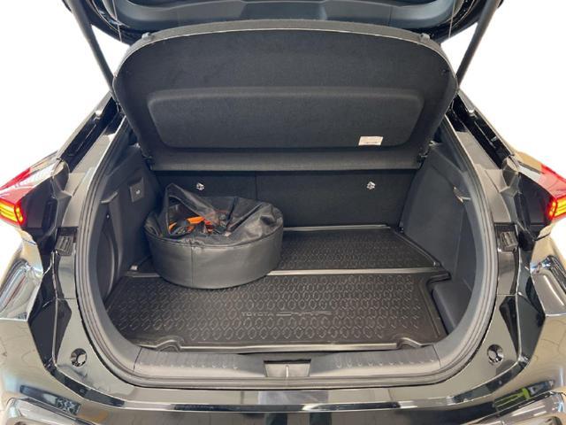 TOYOTA C-HR 2.0 PHEV Lounge Premiere