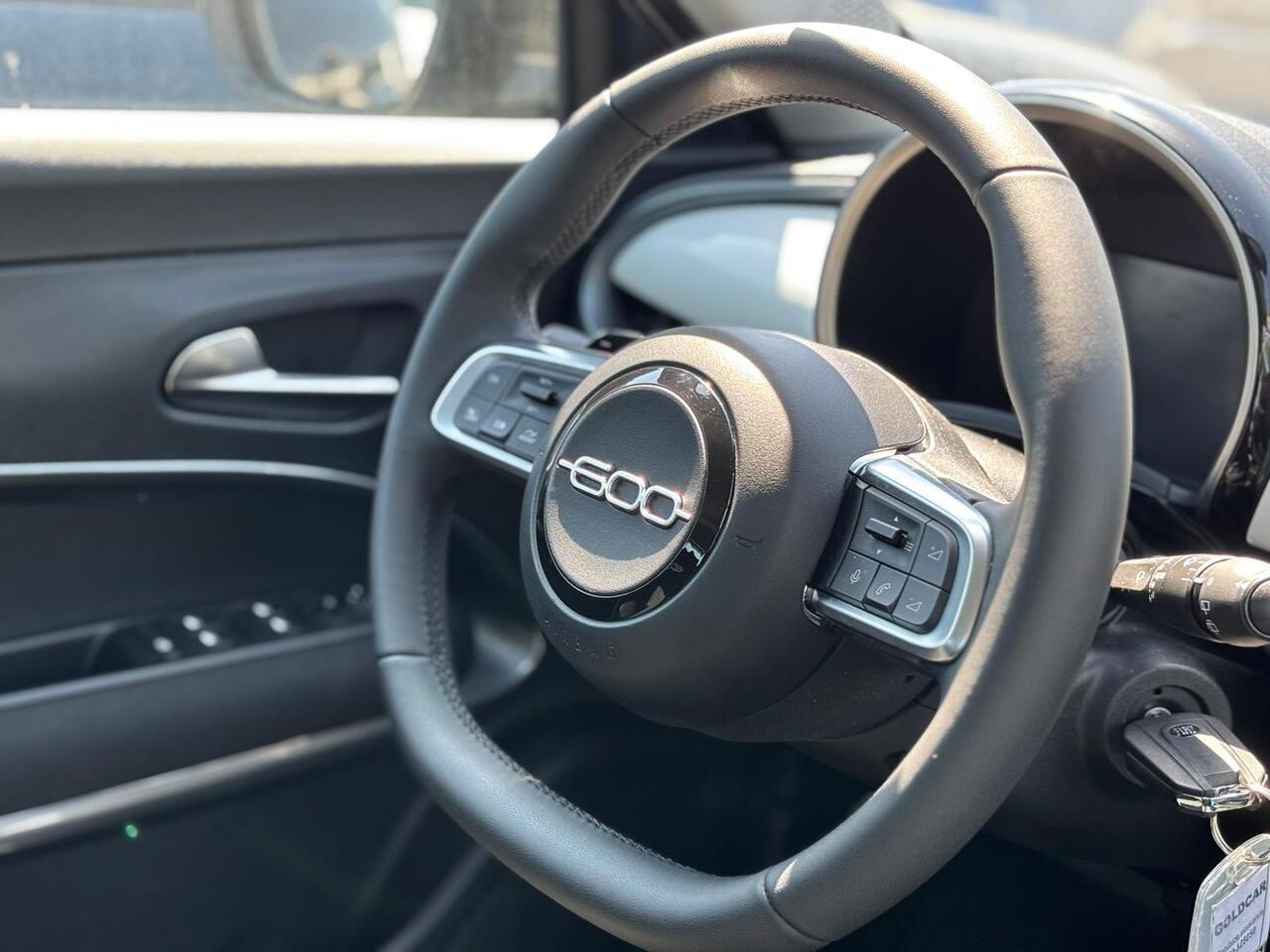 FIAT 600 IV 2023 - 600 1.2 hybrid Pop 145cv auto