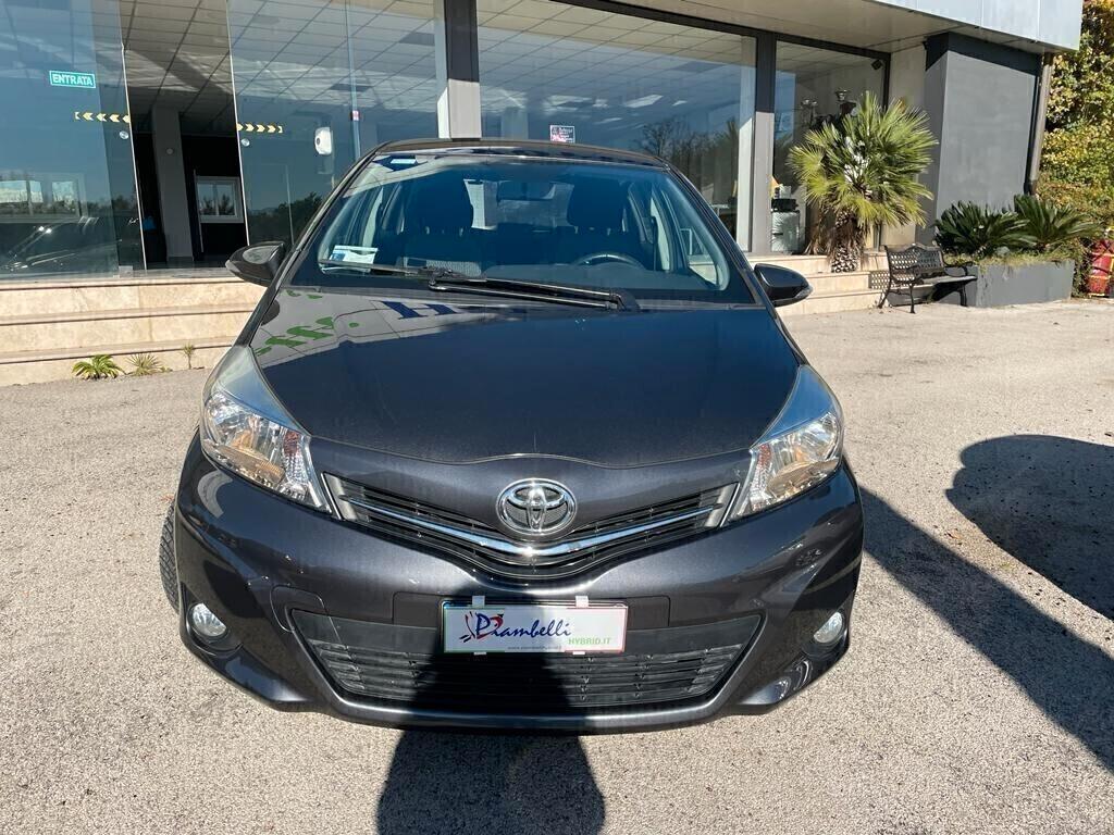 TOYOTA YARIS 1.0 5 PORTE ACTIVE NEOPATENTATI