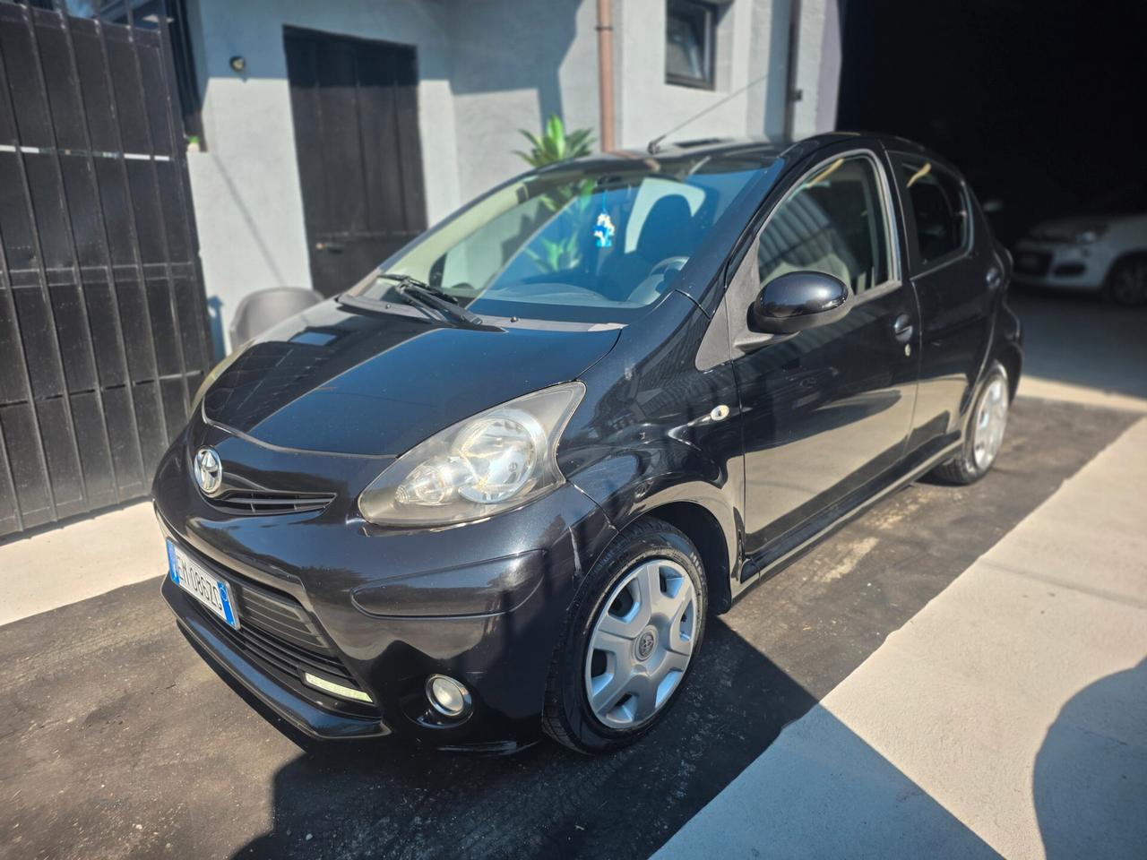 Toyota Aygo 1.0 12V VVT-i 5 porte Active Connect