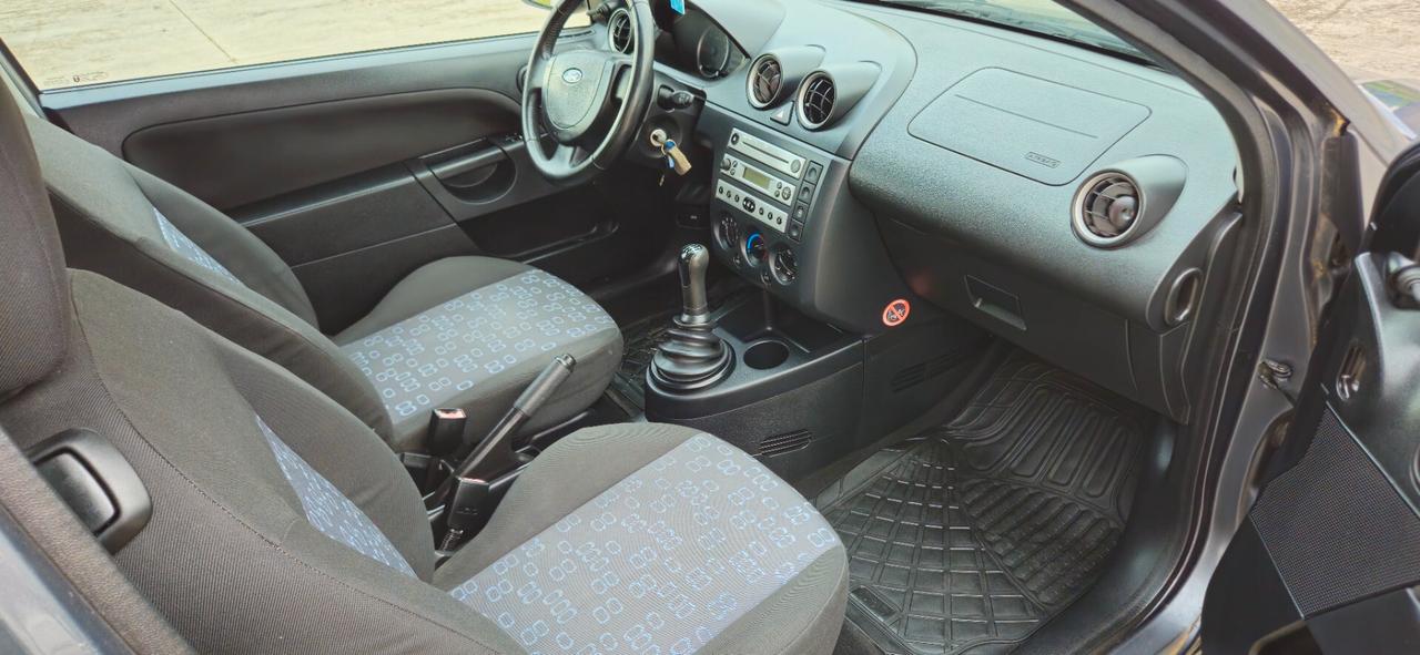 Ford Fiesta 1.2 16V NEOPATENTATI
