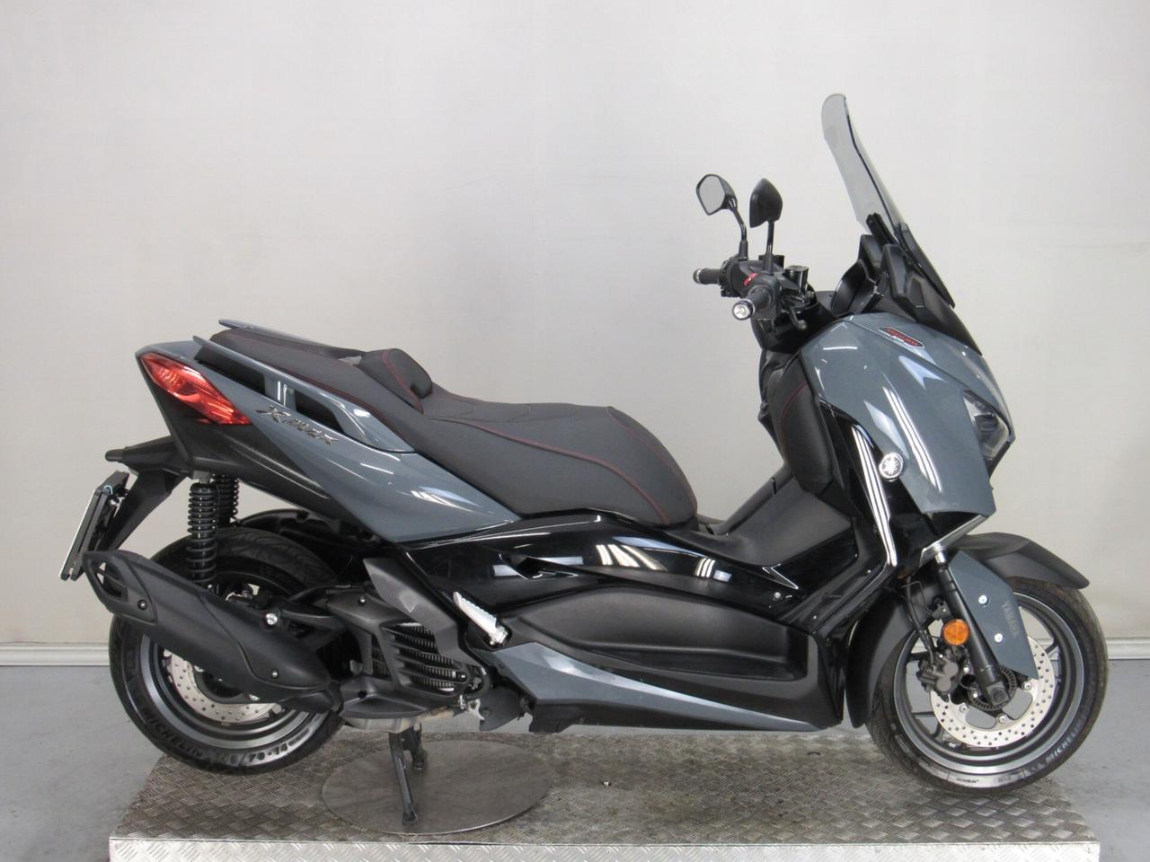 Yamaha X-Max 125 ABS TECH MAX POWER GREY