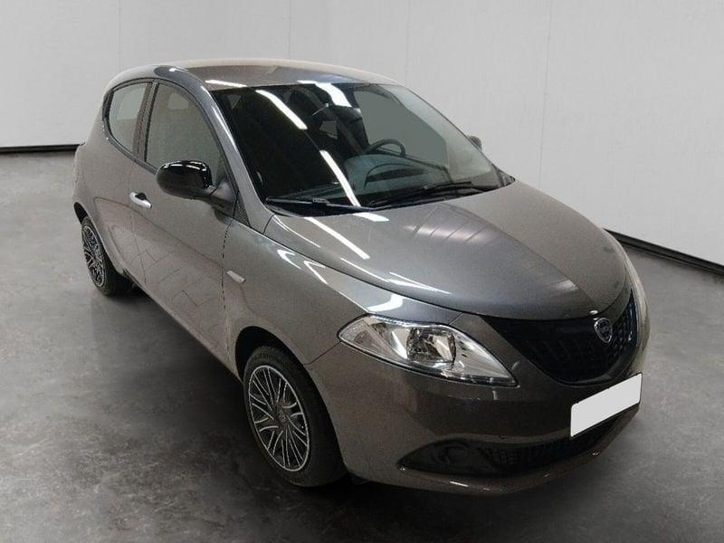 Lancia Ypsilon 1.0 firefly hybrid Oro s&s 70cv