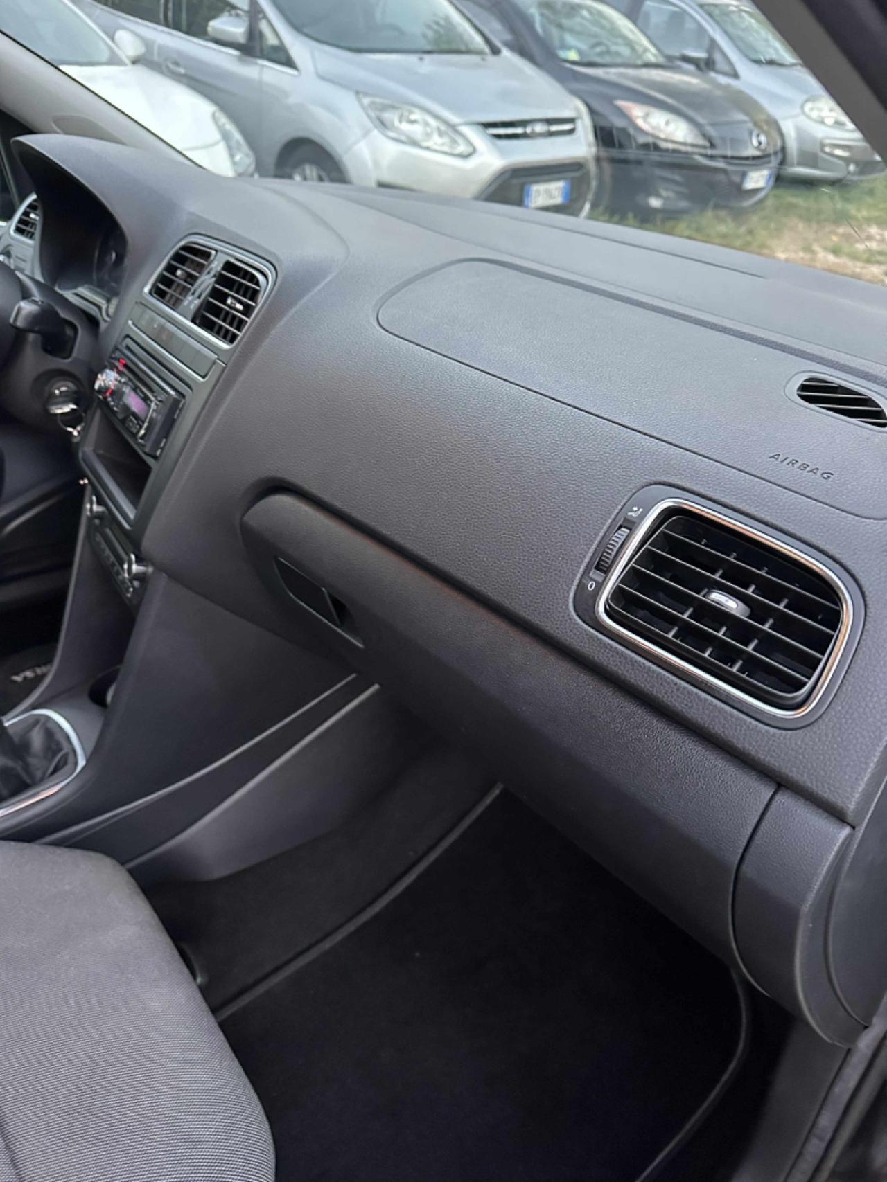 Volkswagen POLO 1.4 5P COMFORTLINE NEOPAT KMCERT