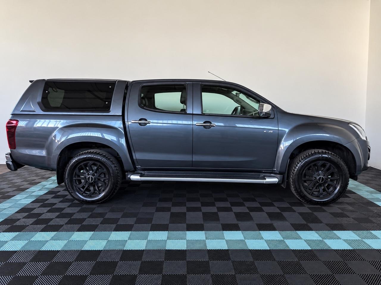 Isuzu D-Max 1.9 Crew Cab Solar Plus A/T 4WD Clima HARD TOP