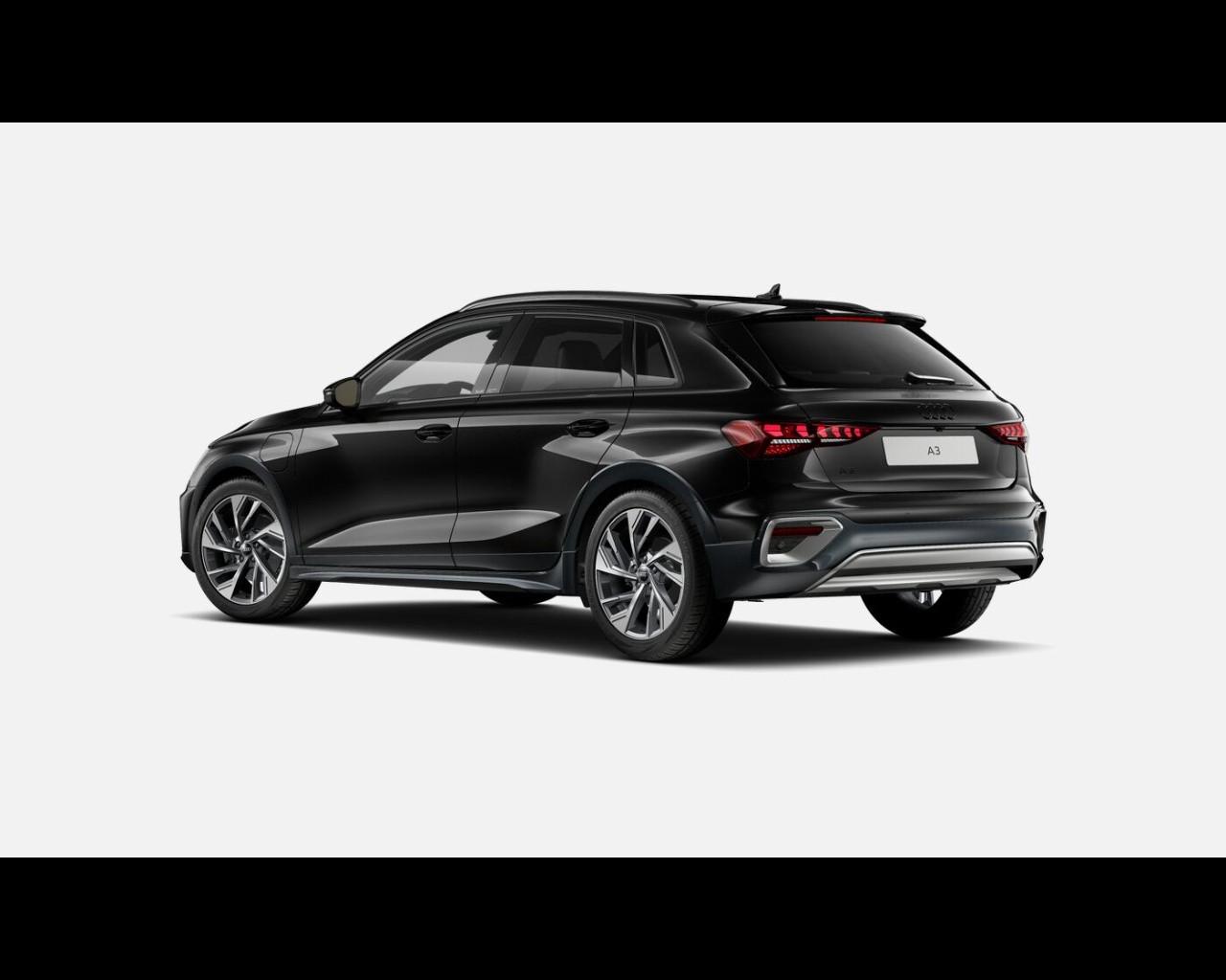 AUDI Audi A3 allstreet Identity Contrast 40 TFSI e 150 kW S tronic