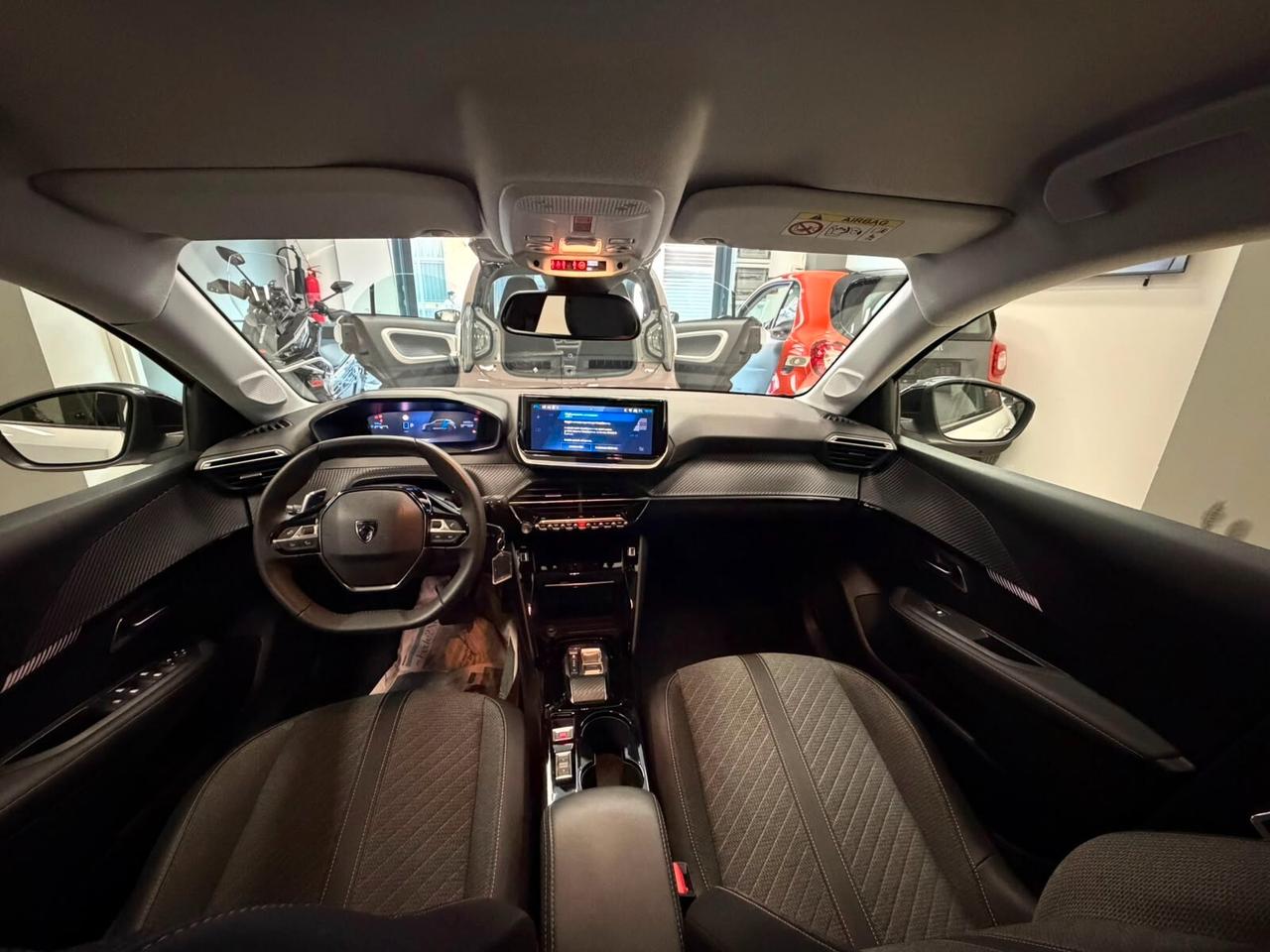 Peugeot 208 Hybrid 100 e-DCS6 Allure a rate da 185 €